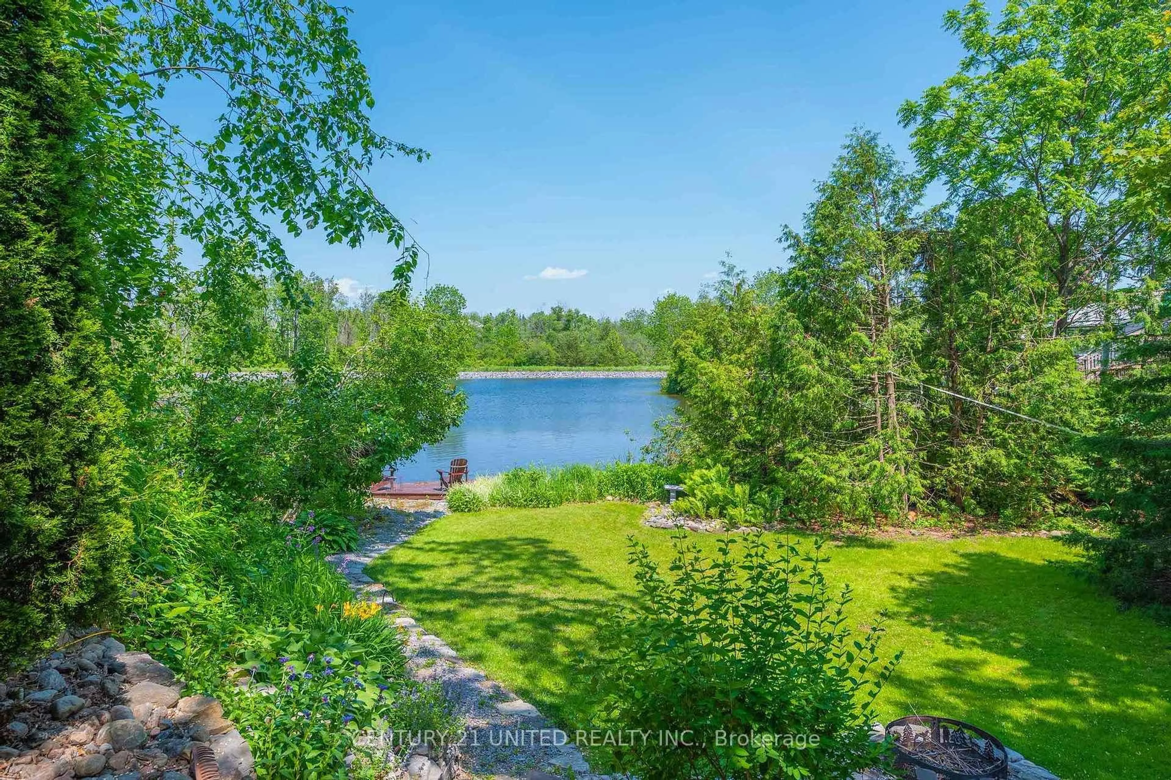 A pic from outside/outdoor area/front of a property/back of a property/a pic from drone, water/lake/river/ocean view for 646 Ludgate St, Peterborough East Ontario K9H 2C2