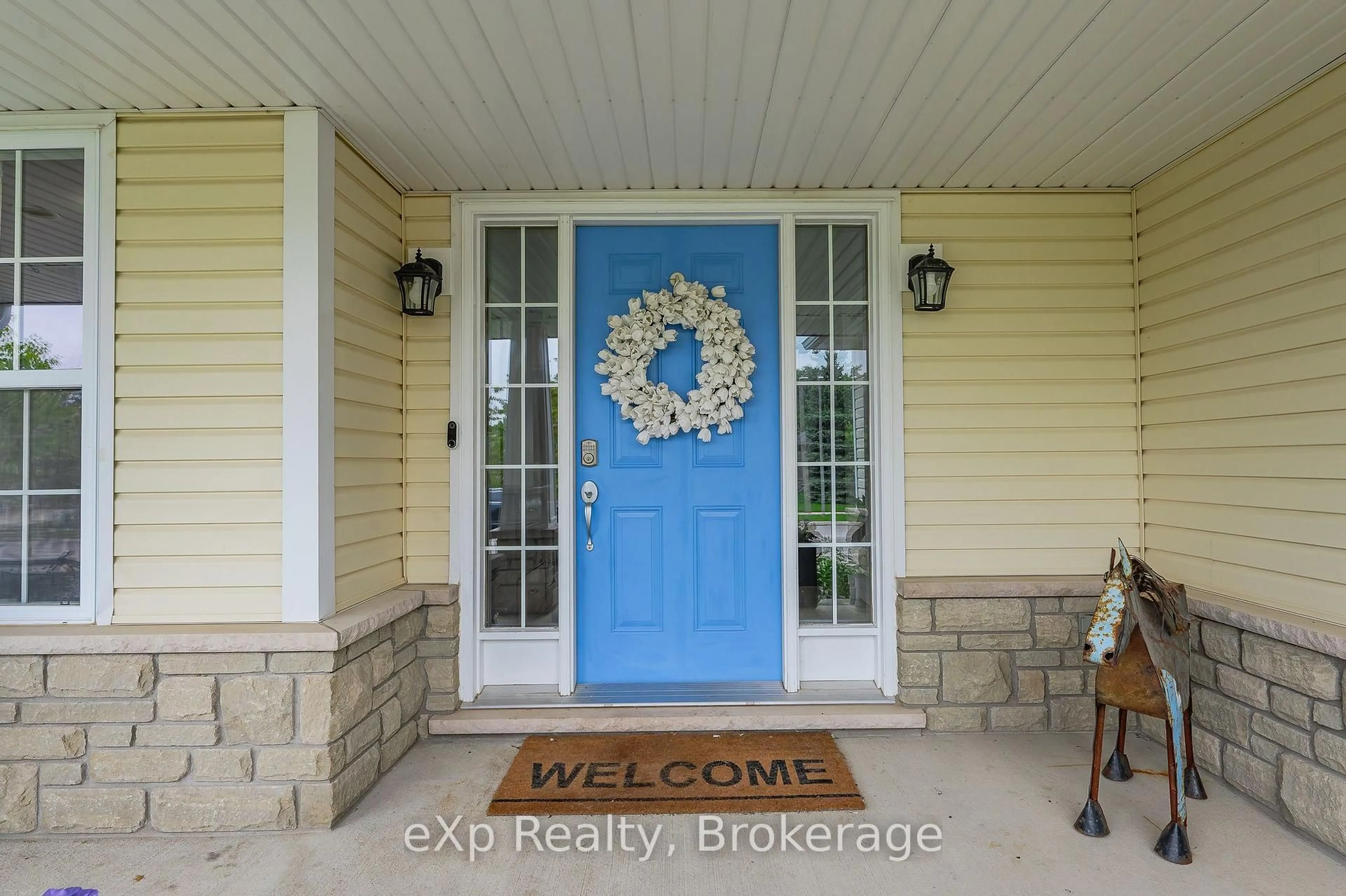 Indoor entryway for 34 Walser St, Centre Wellington Ontario N0B 1S0