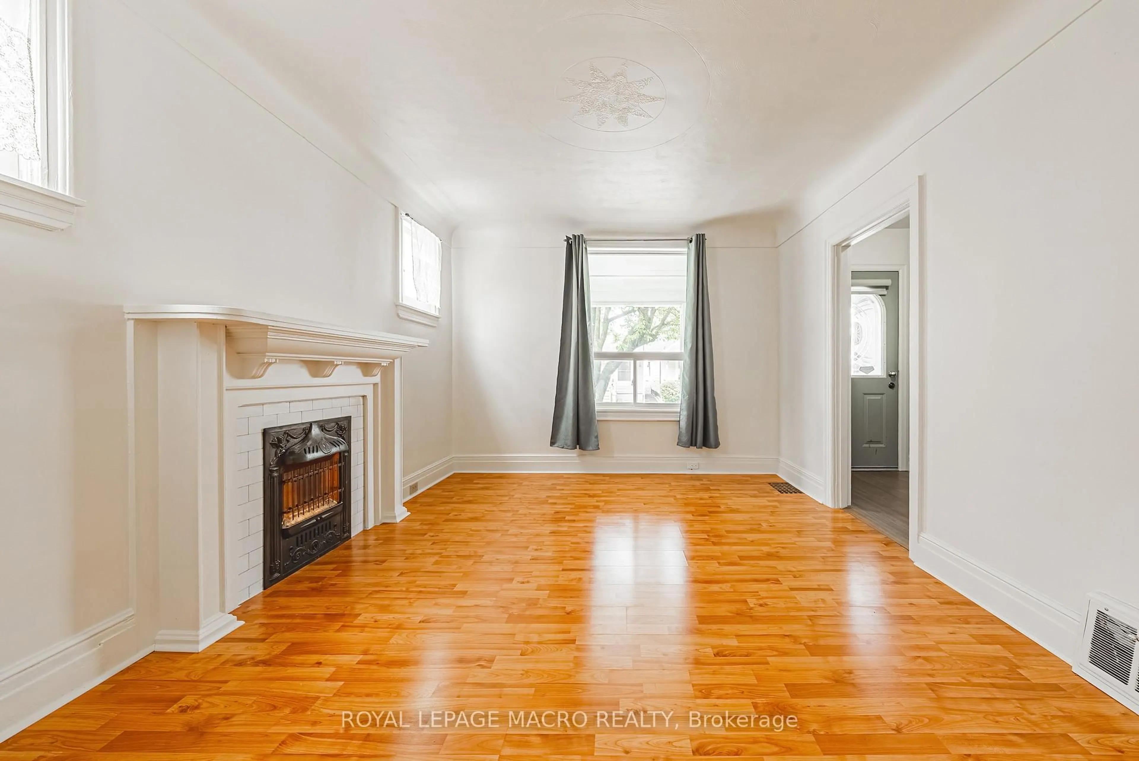 A pic of a room for 168 Britannia Ave, Hamilton Ontario L8H 1X5
