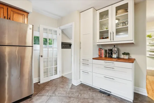 Additional property image - 246 East 43rd St