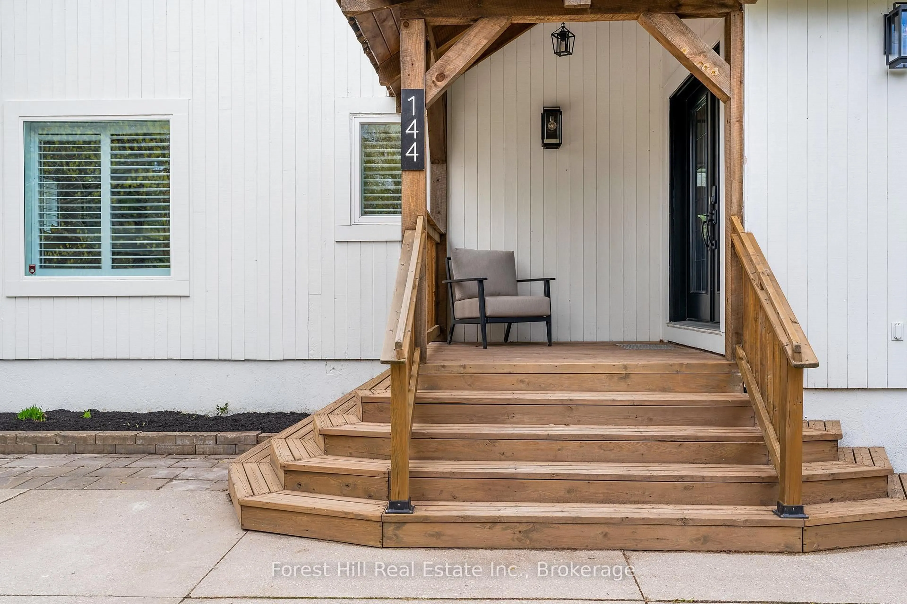 Patio, street for 144 Brooker Blvd, Blue Mountains Ontario L9Y 0L4