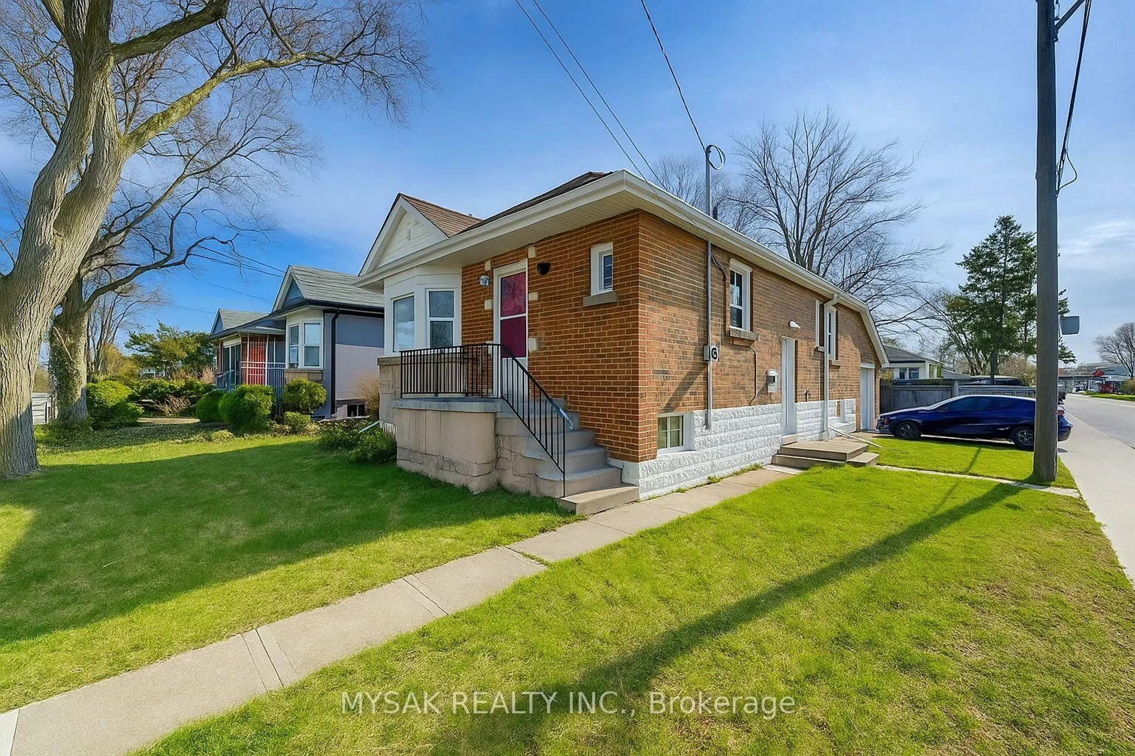 Home with brick exterior material, street for 17 West 3rd St, Hamilton Ontario L9C 3J5