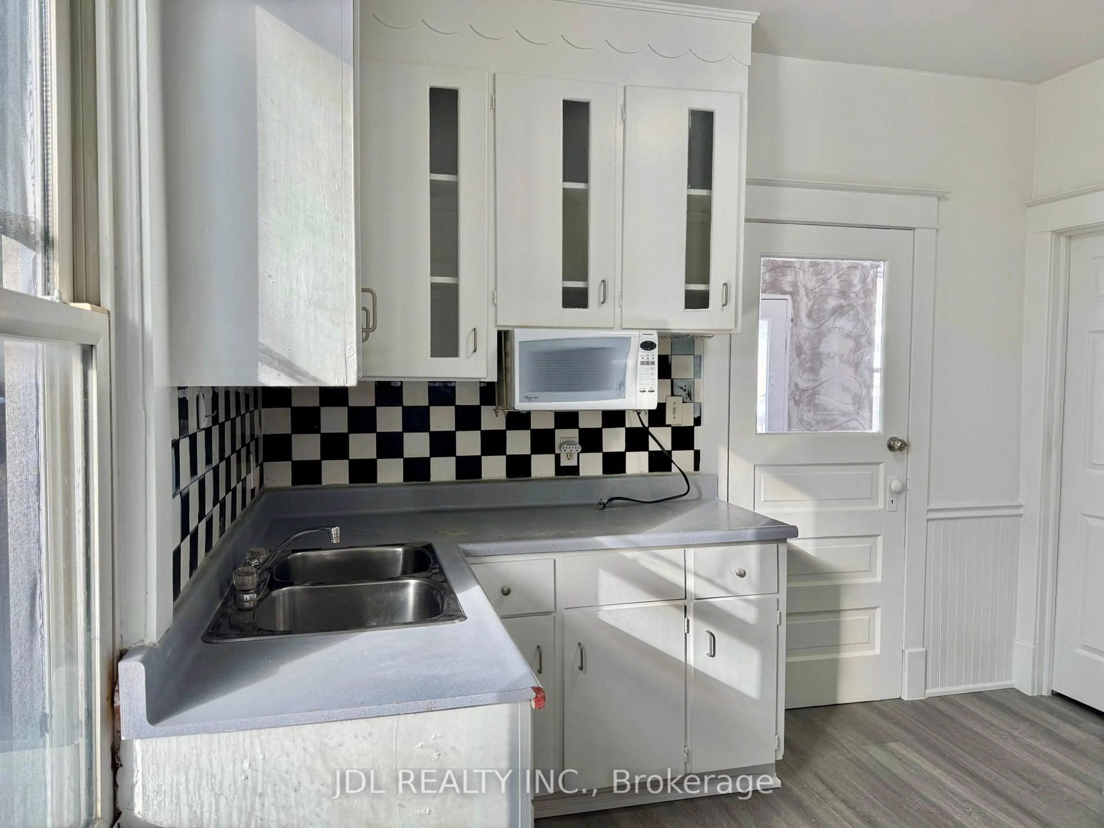Unknown for 6269 Ash St, Niagara Falls Ontario L2G 2H4