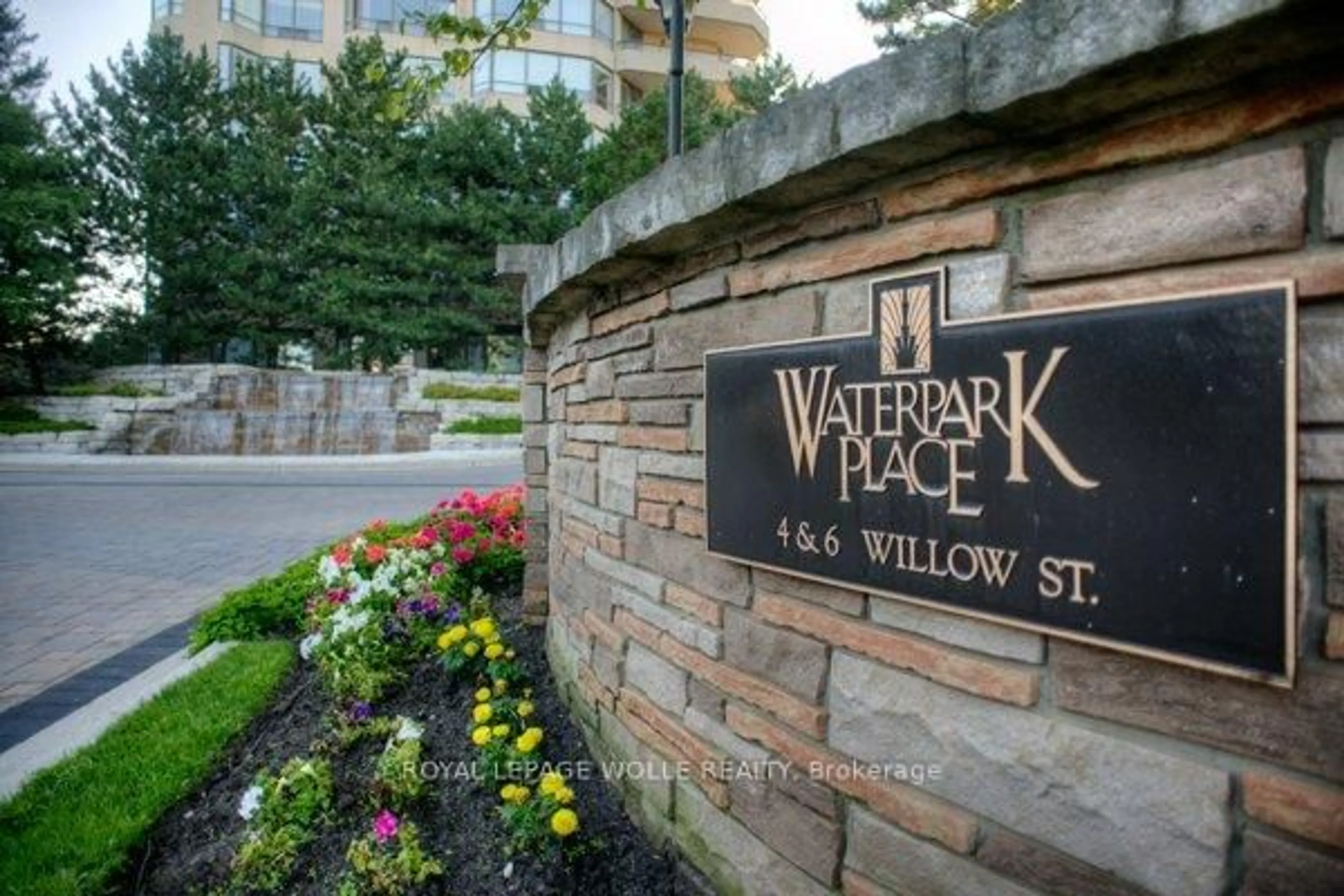 Indoor entryway for 4 Willow St #302, Waterloo Ontario N2J 4S2
