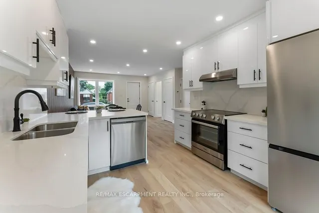 Additional property image - 272 East 15th St