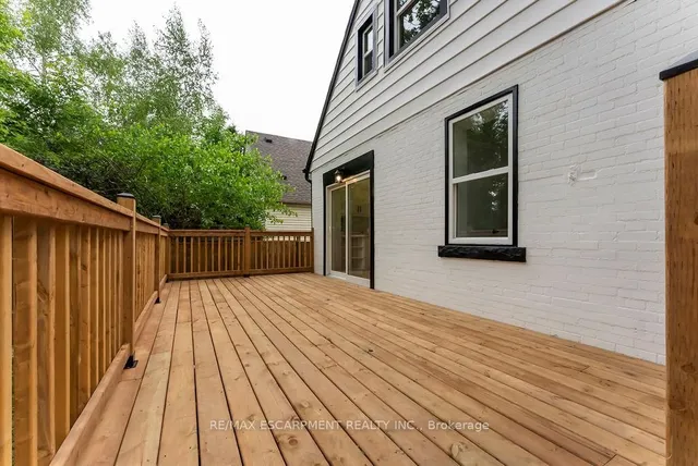 Additional property image - 272 East 15th St