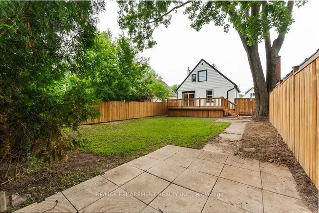 Additional property image - 272 East 15th St