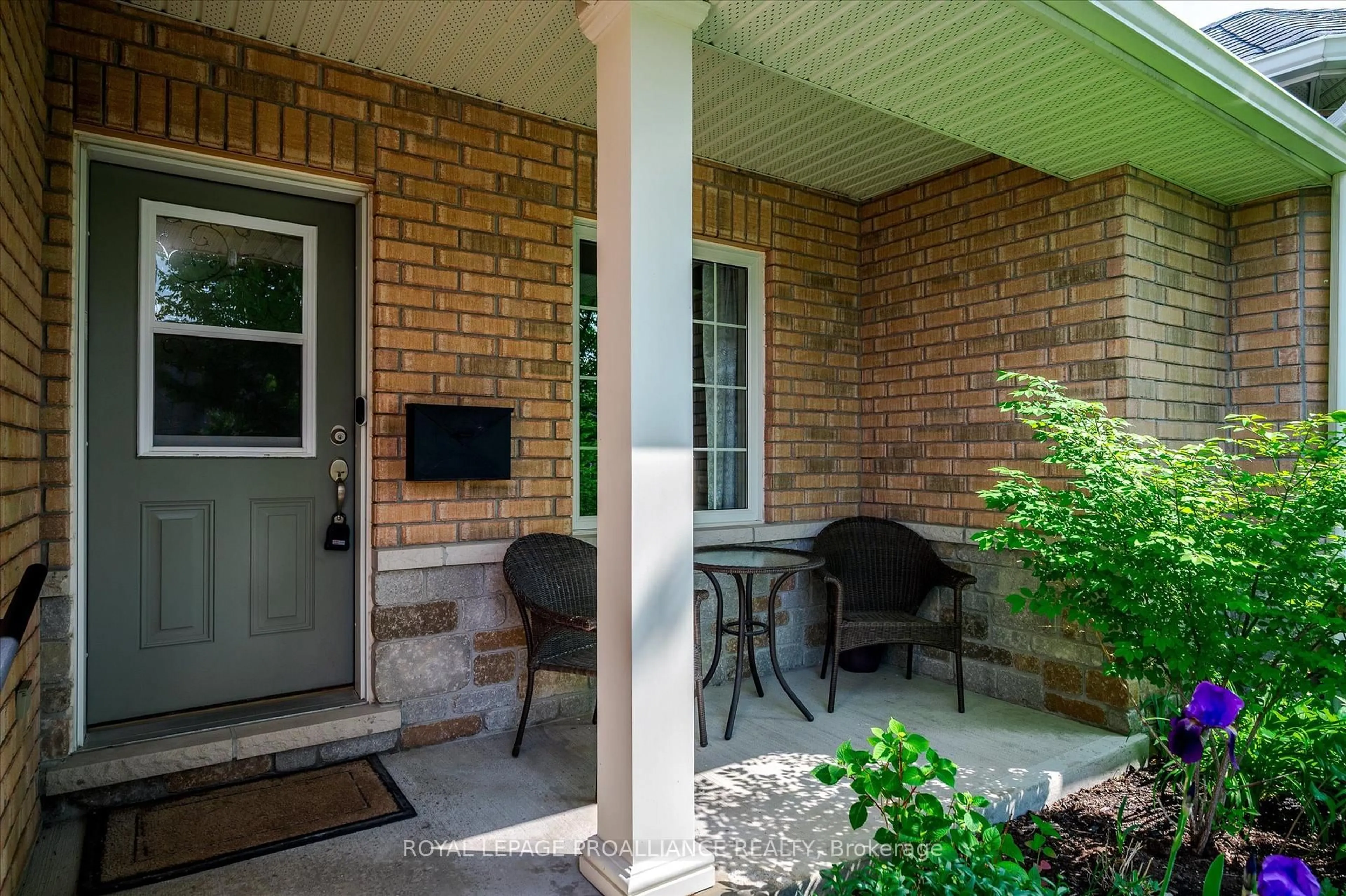 Patio, street for 141 Village Cres, Peterborough West Ontario K9J 0A9