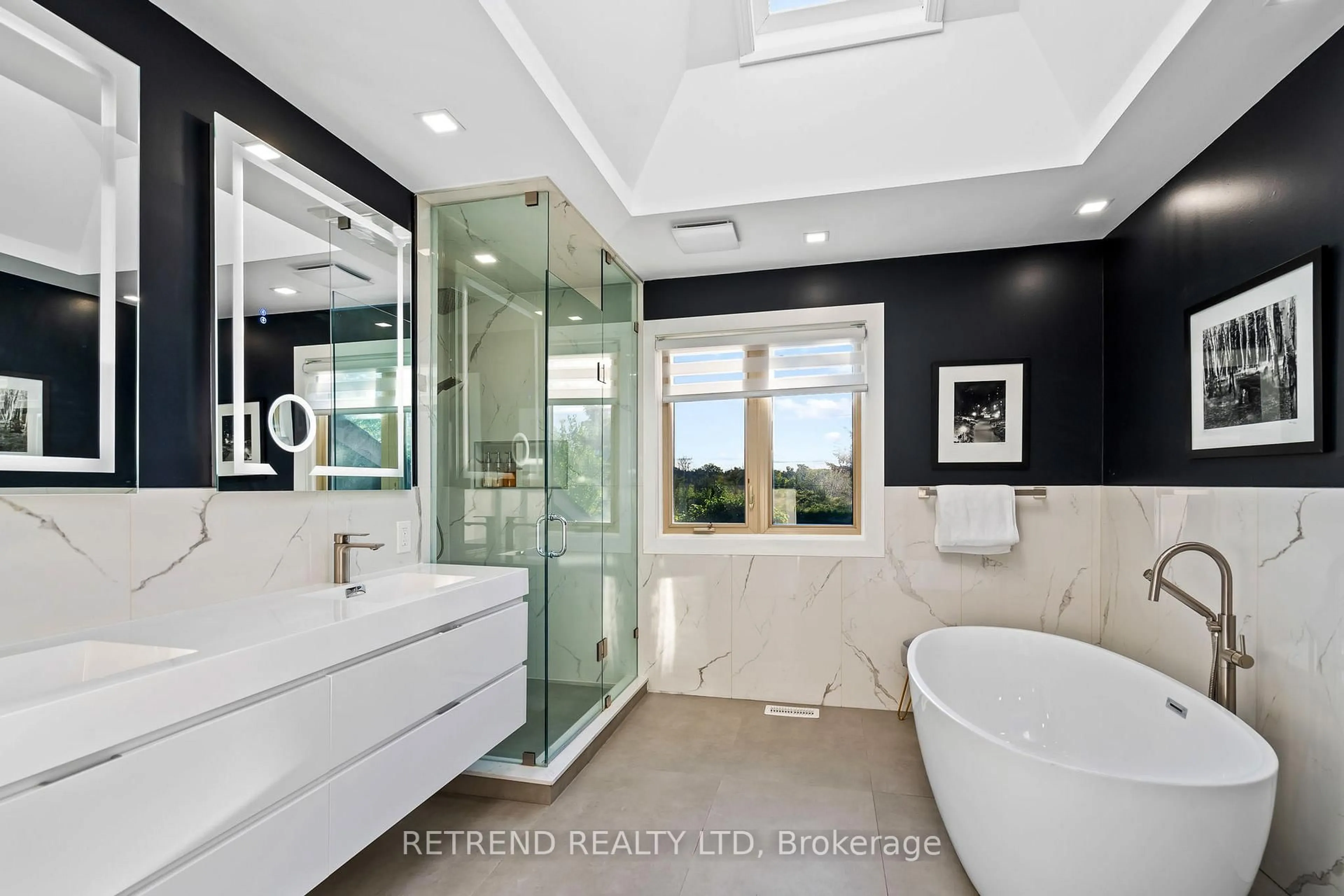 Contemporary bathroom, ceramic/tile floor for 487 Ridge Rd, Grimsby Ontario L3M 0K5