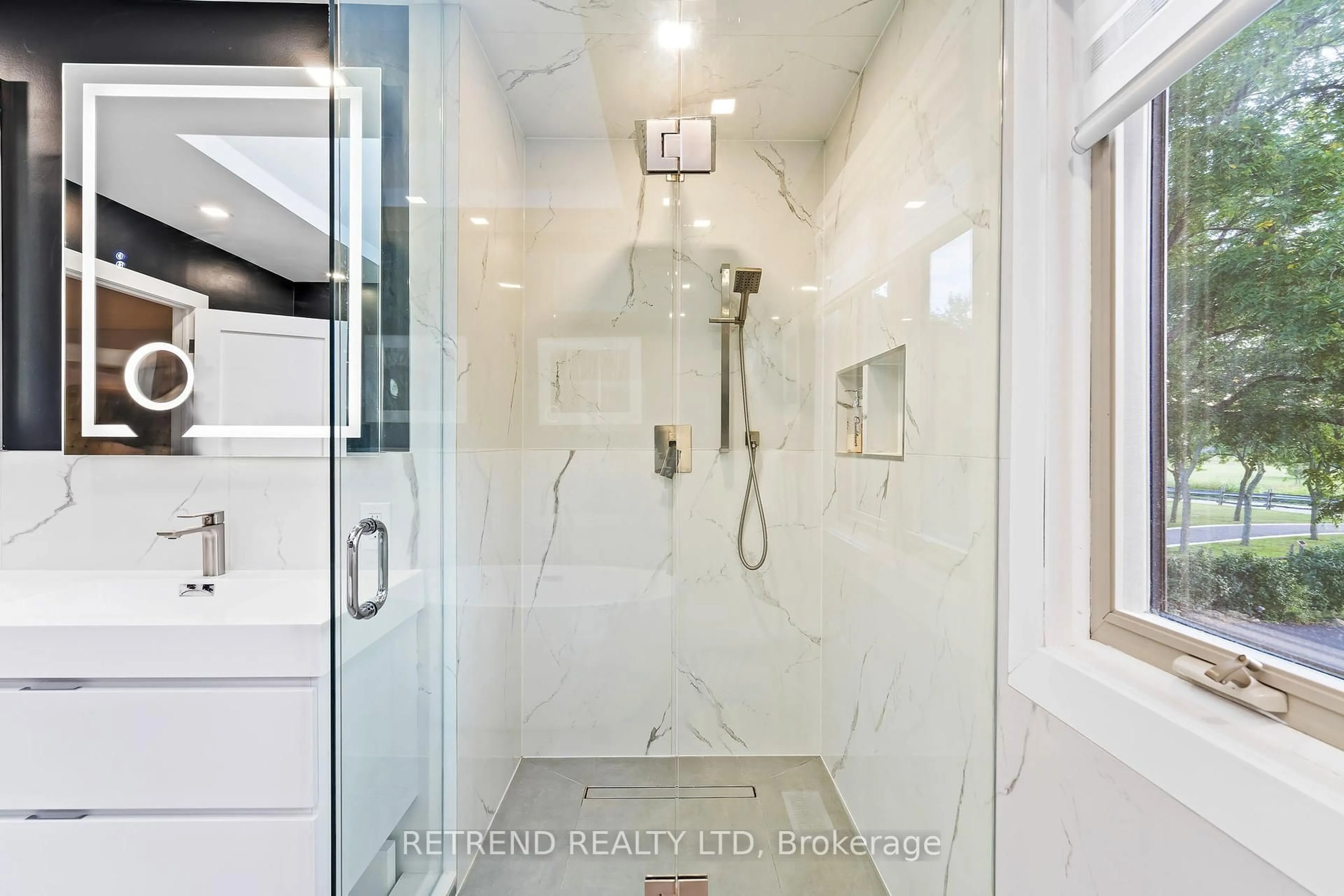 Contemporary bathroom, ceramic/tile floor for 487 Ridge Rd, Grimsby Ontario L3M 0K5