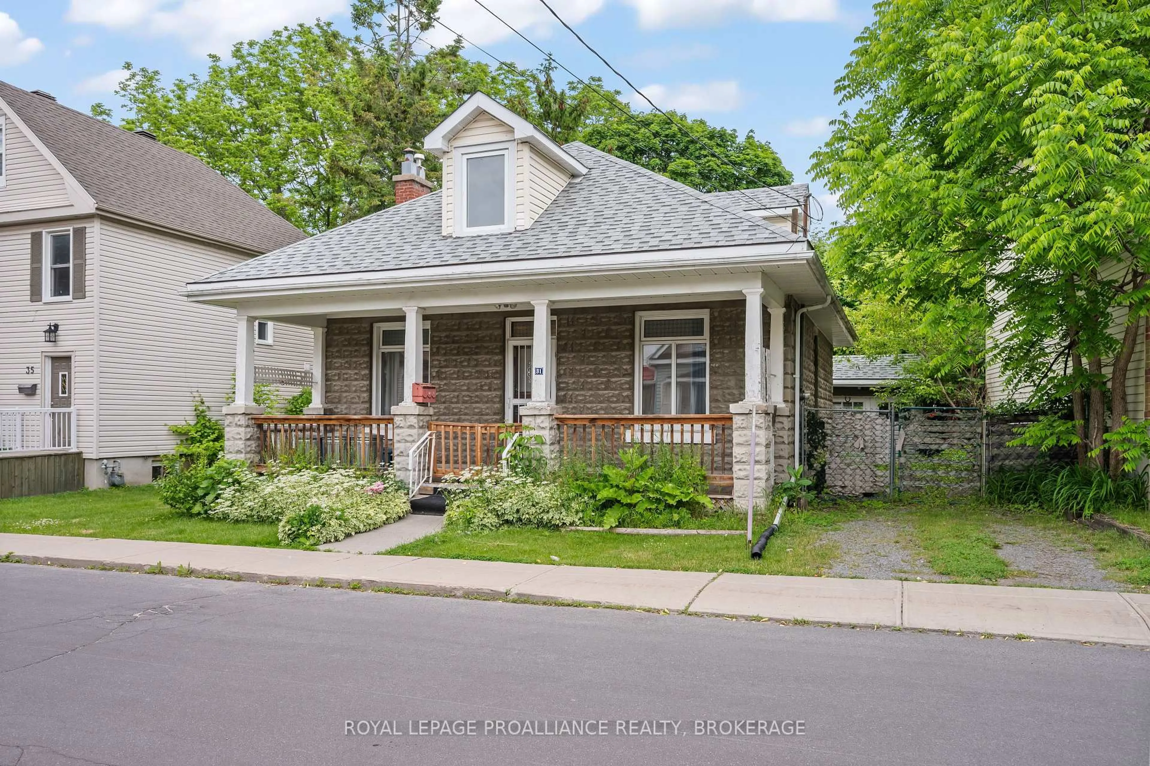 Home with brick exterior material, street for 31 Hamilton St, Kingston Ontario K7K 1P1