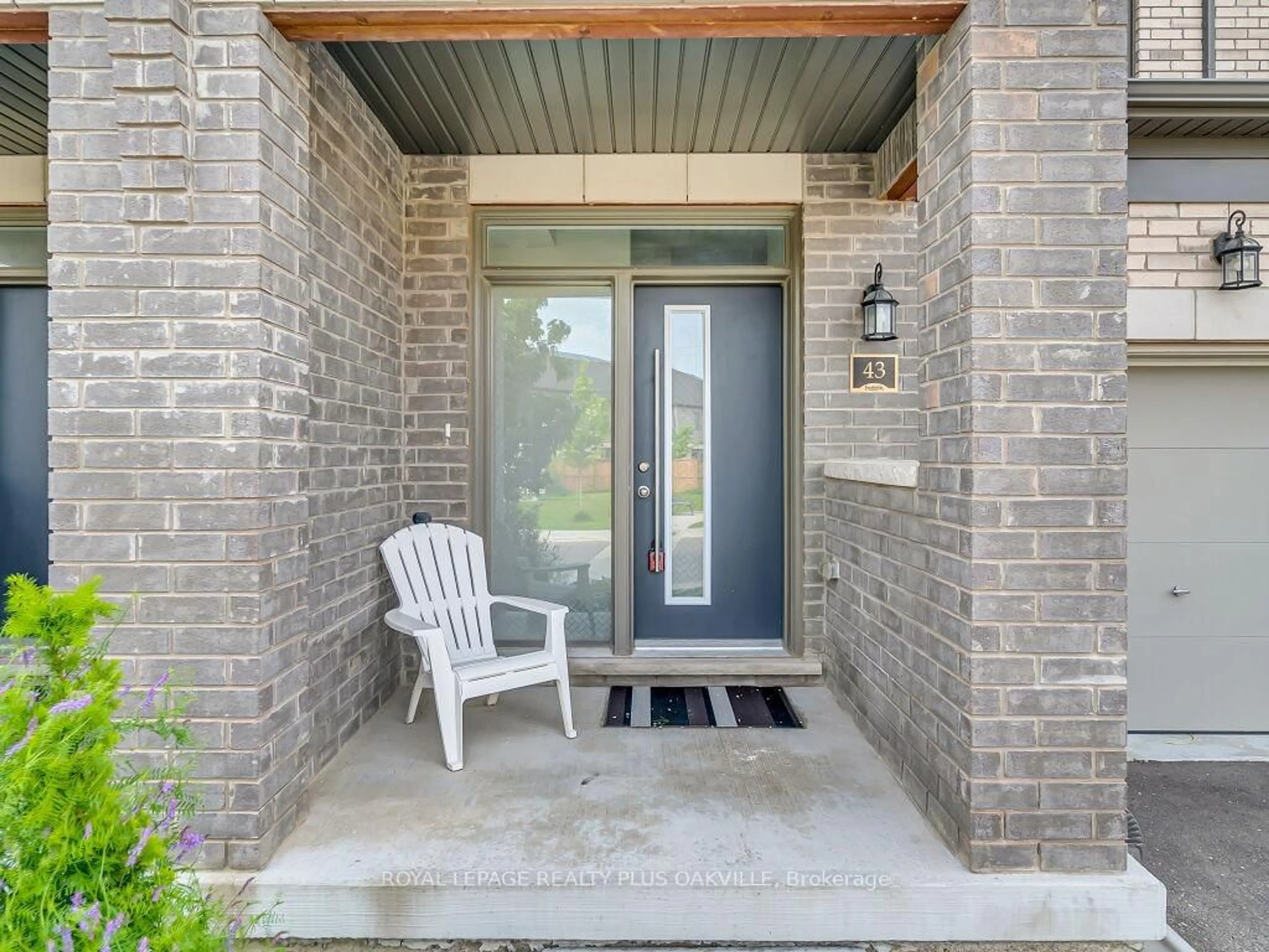 Indoor entryway for 166 Deerpath Dr #43, Guelph Ontario N1K 0E2