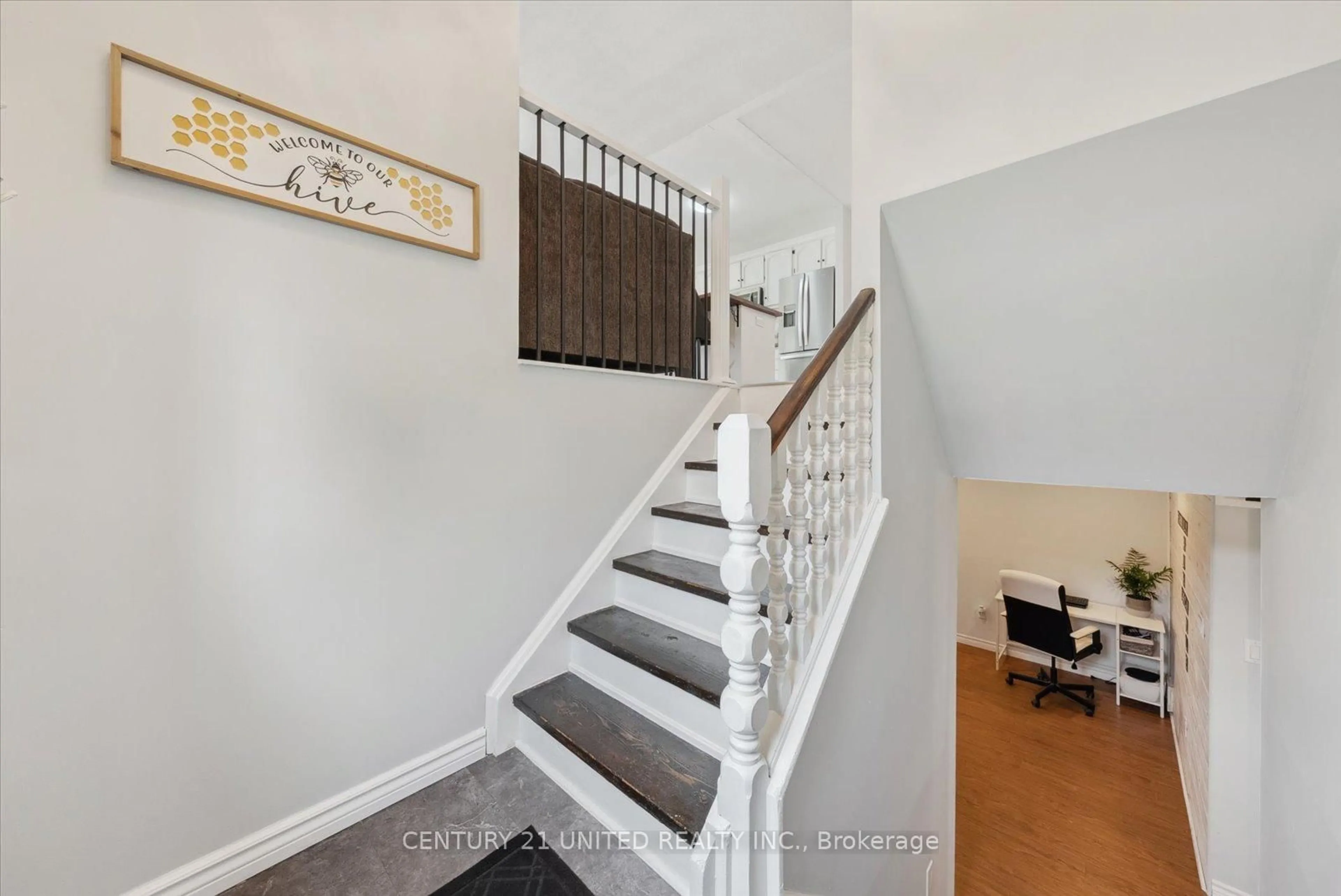 Stairs for 111 Albert St, Selwyn Ontario K0L 2H0