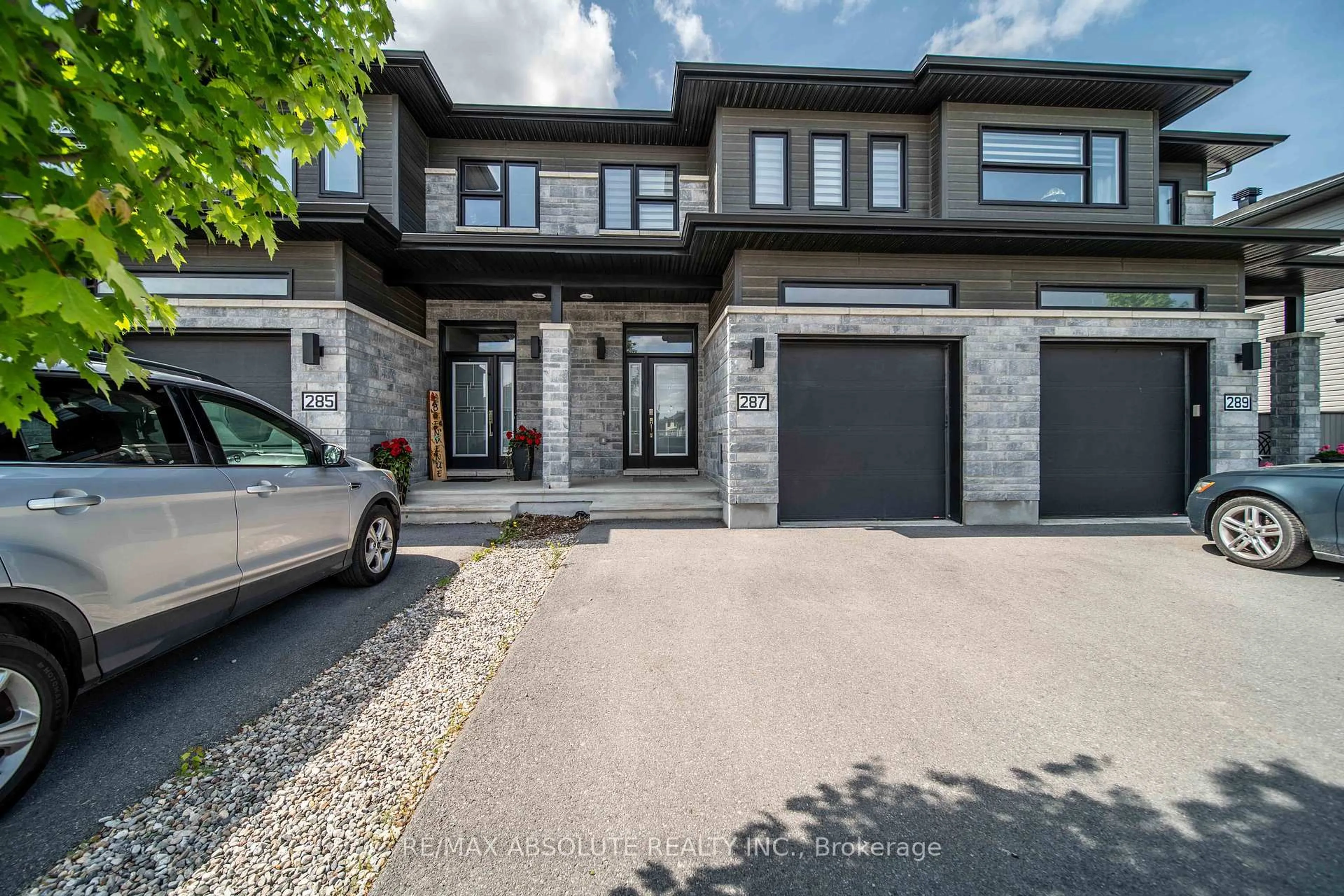 Home with brick exterior material, street for 287 Belfort St, Russell Ontario K0A 1W0