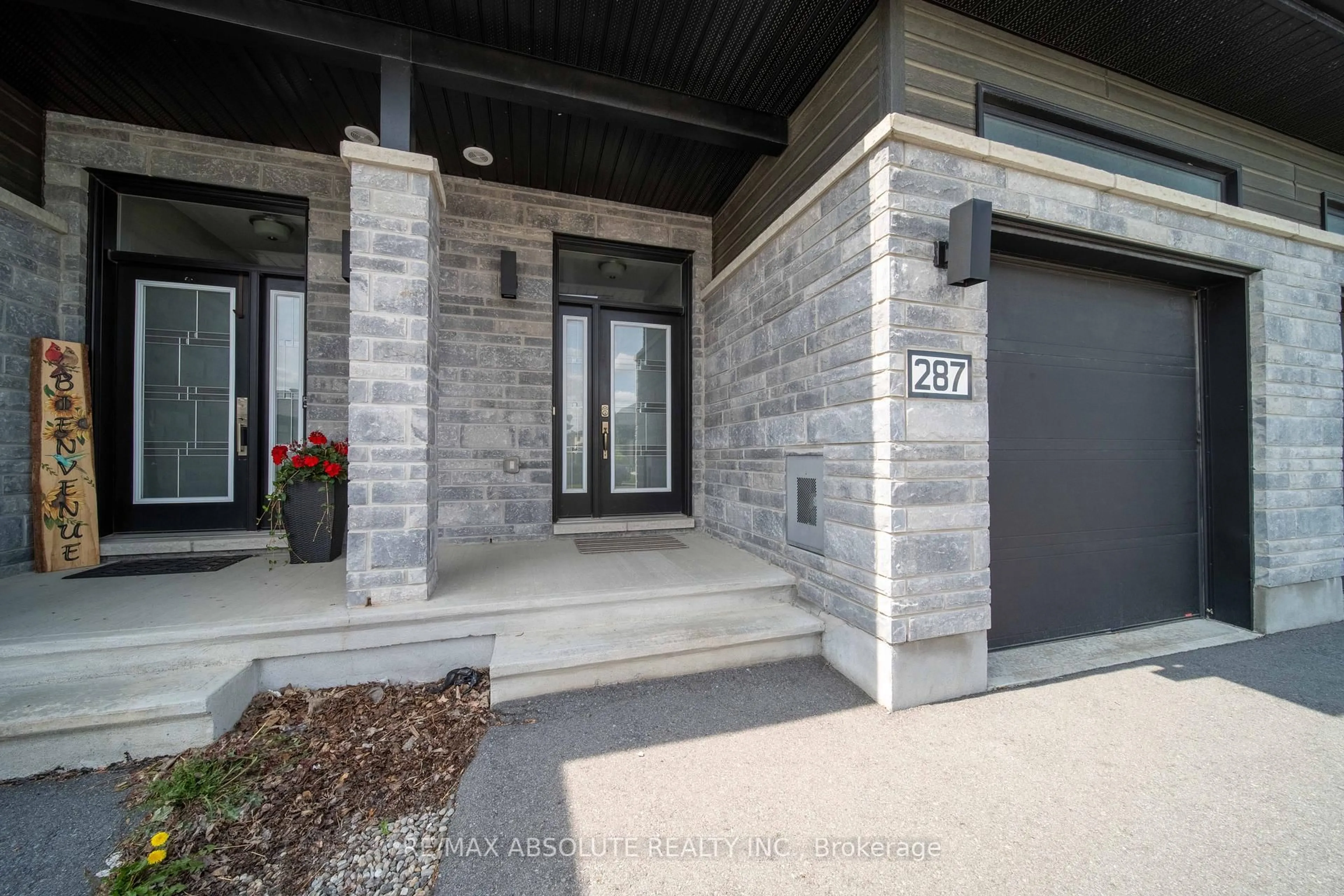 Unknown for 287 Belfort St, Russell Ontario K0A 1W0