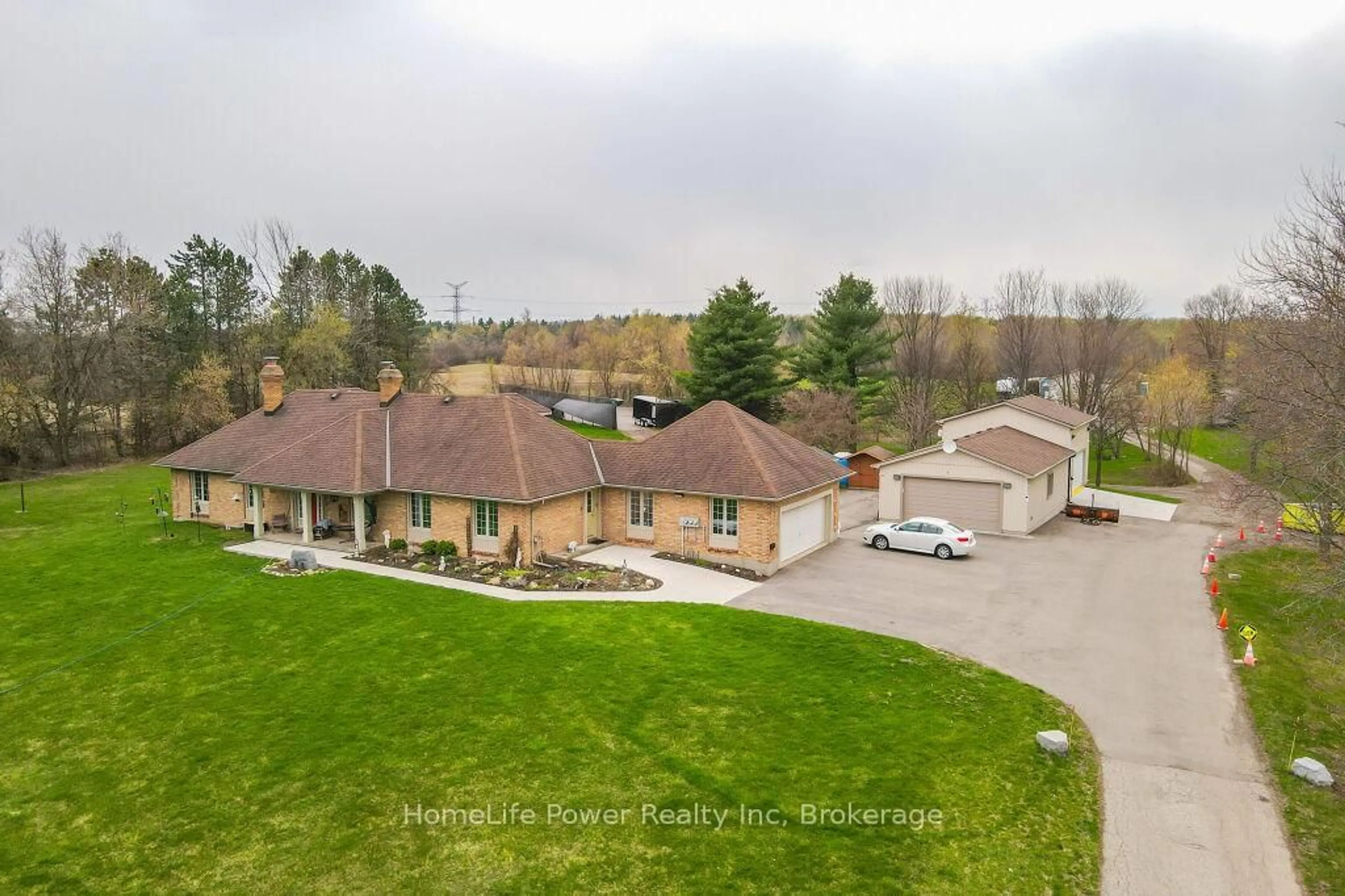 A pic from outside/outdoor area/front of a property/back of a property/a pic from drone, unknown for 4290 Victoria Rd, Puslinch Ontario N0B 2J0