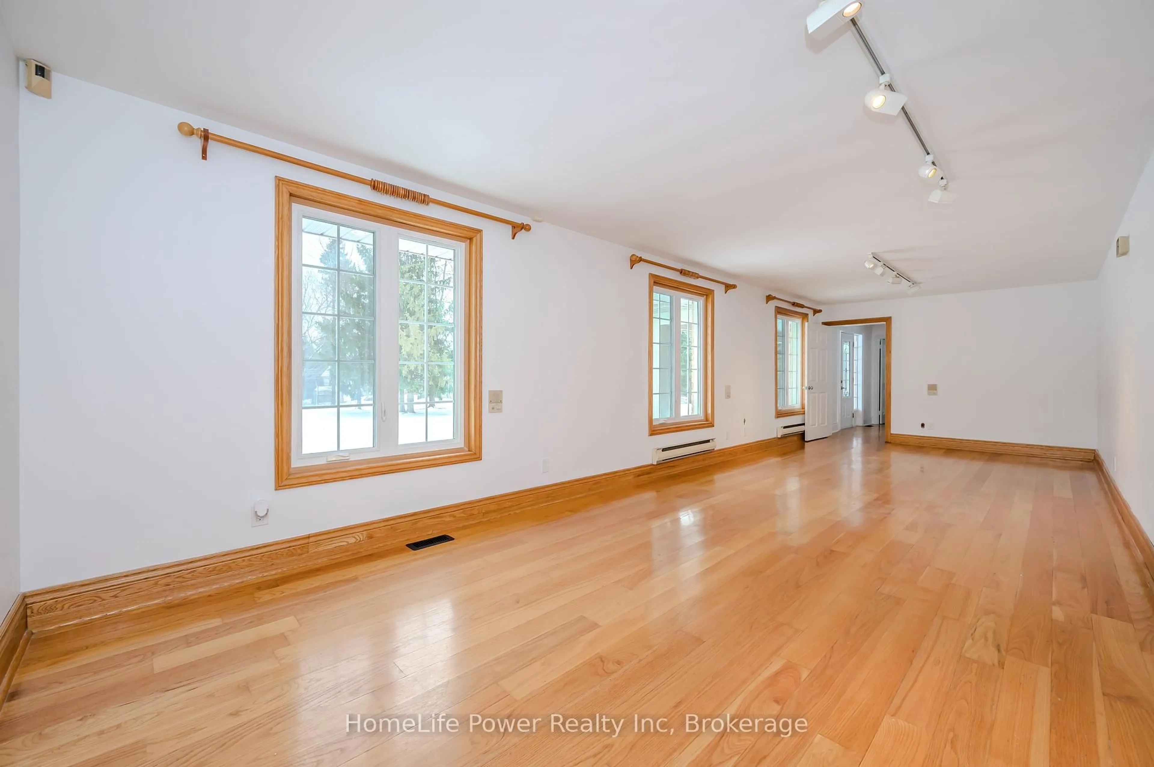 A pic of a room for 4290 Victoria Rd, Puslinch Ontario N0B 2J0