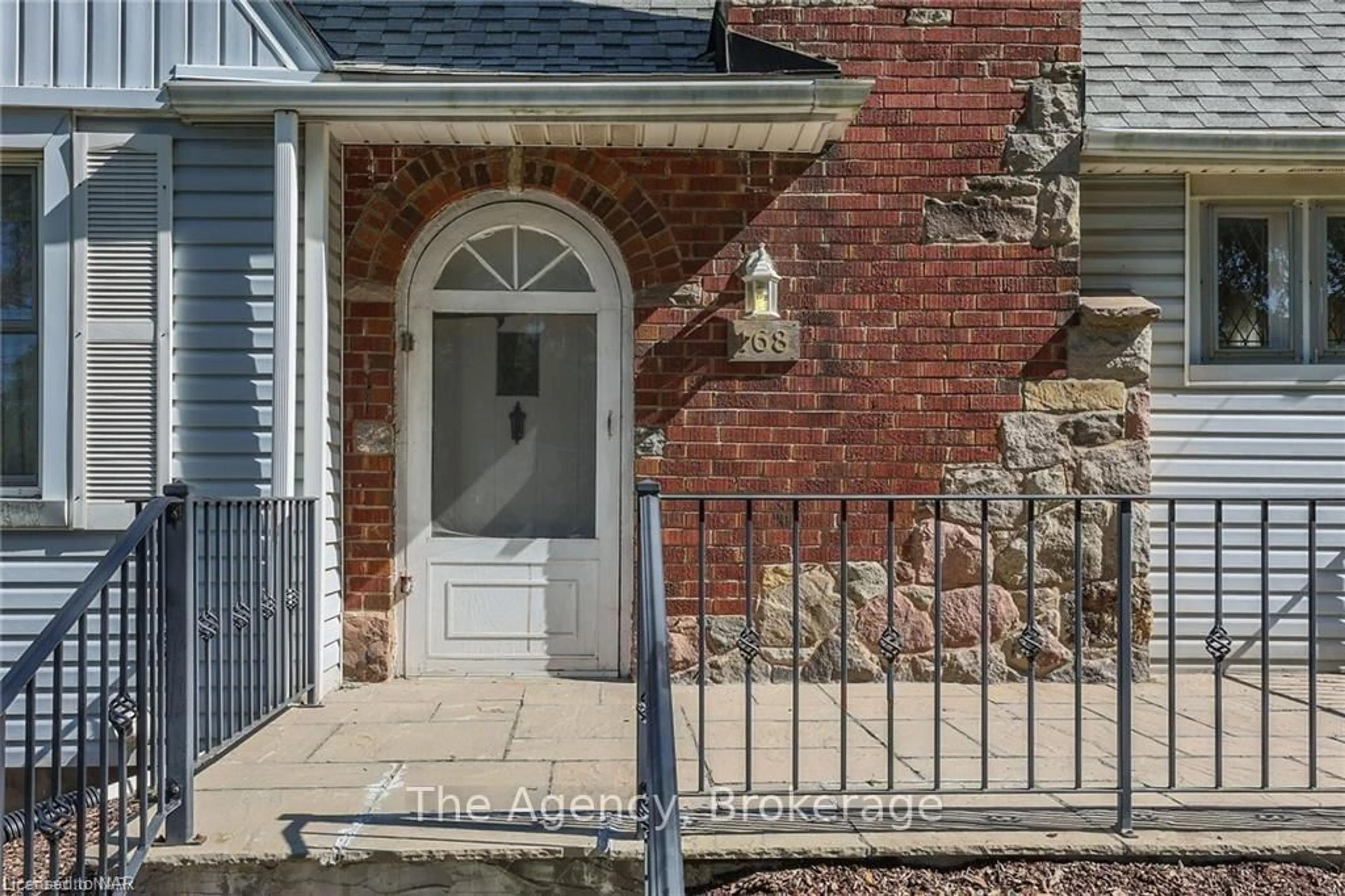 Unknown for 168 Thorold Rd, Welland Ontario L3C 3V6