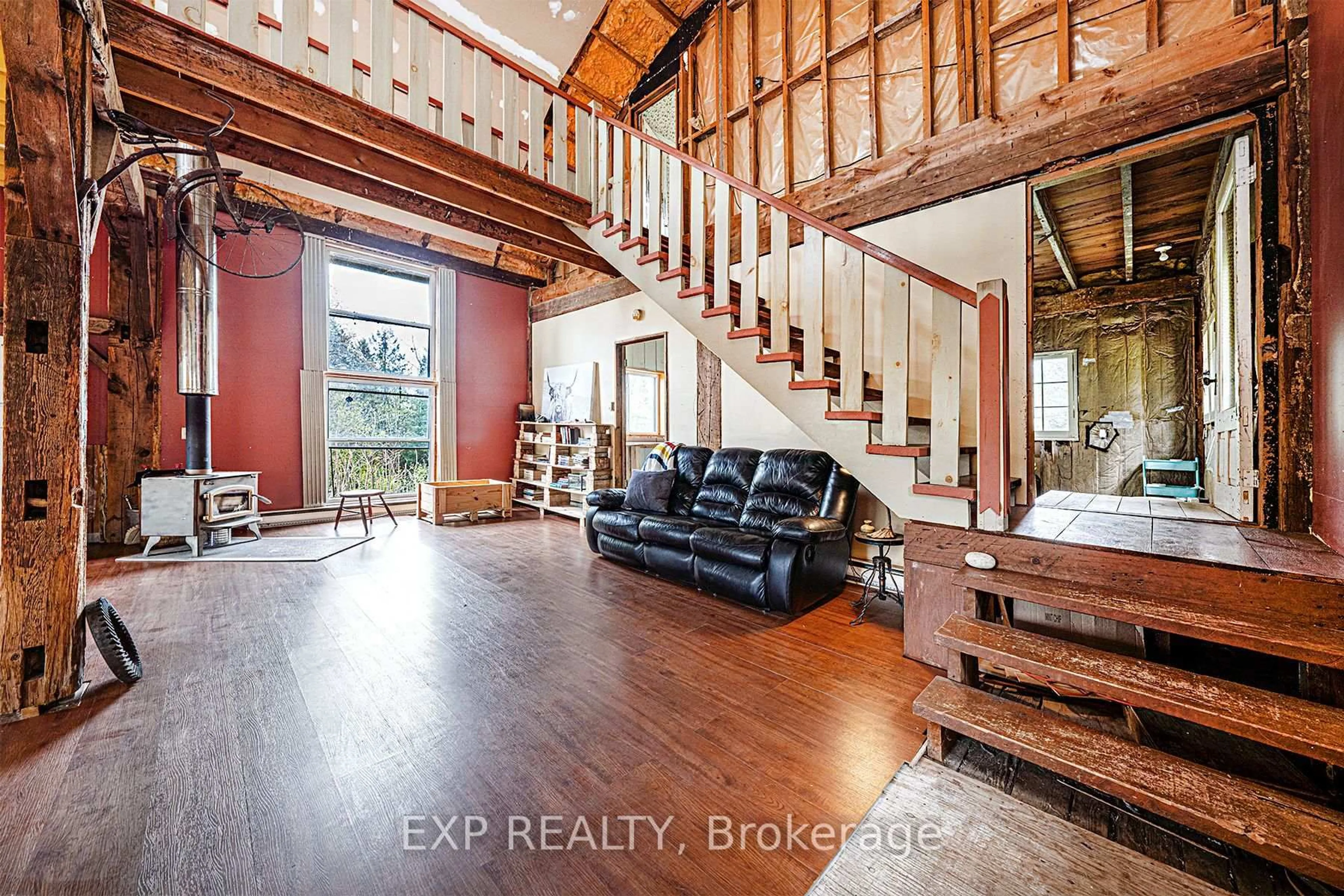 Indoor entryway for 1057 Macduff Rd, Highlands East Ontario K0L 2Y0
