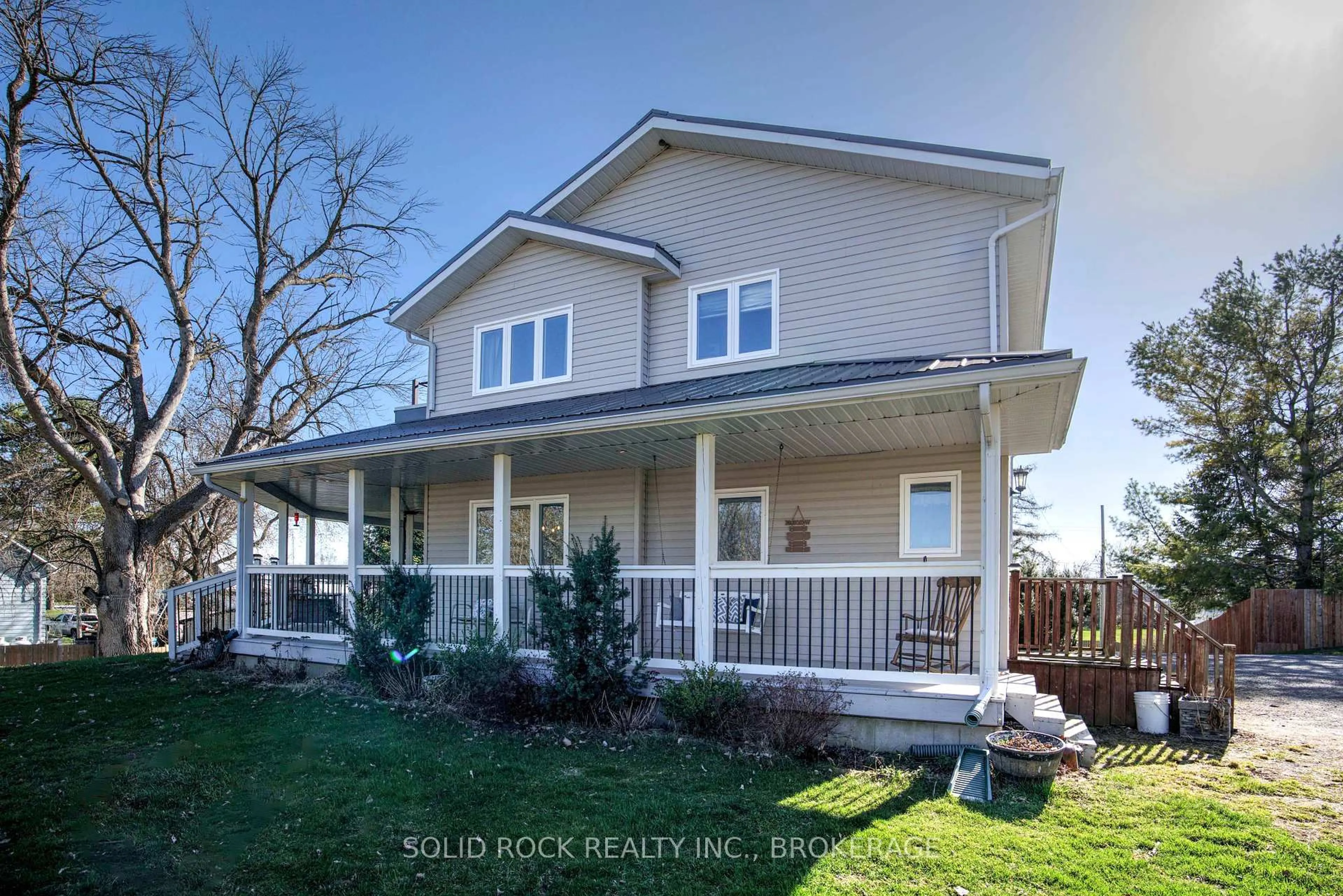 Home with vinyl exterior material, unknown for 4293 County 6 Rd, Yarker Ontario K0K 3N0