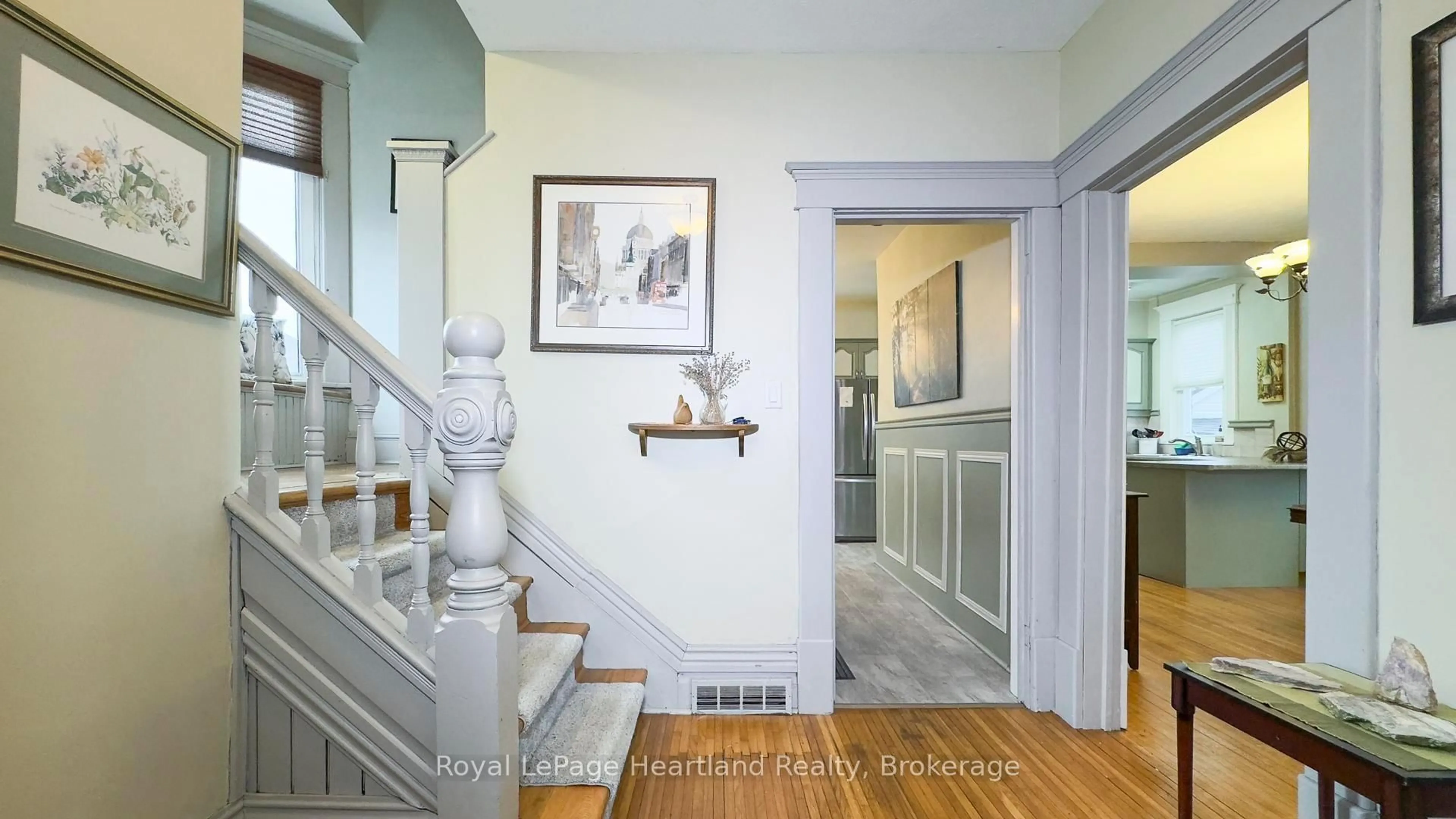 Indoor entryway for 123 Keays St, Goderich Ontario N7A 3N1