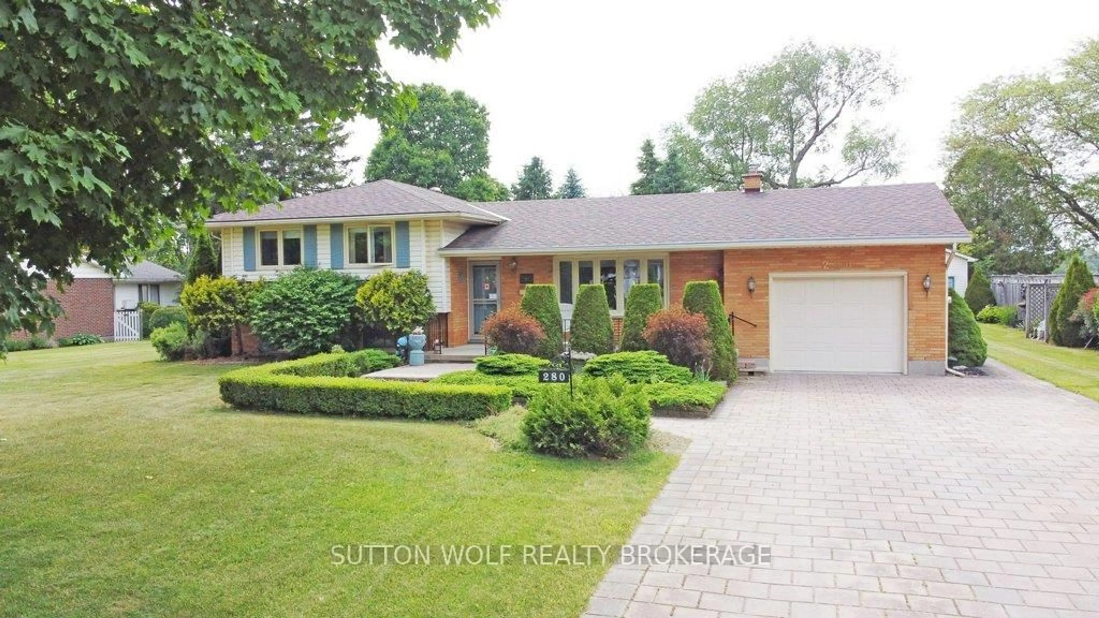 Home with brick exterior material, street for 280 Dominion St, Strathroy-Caradoc Ontario N7G 3G8