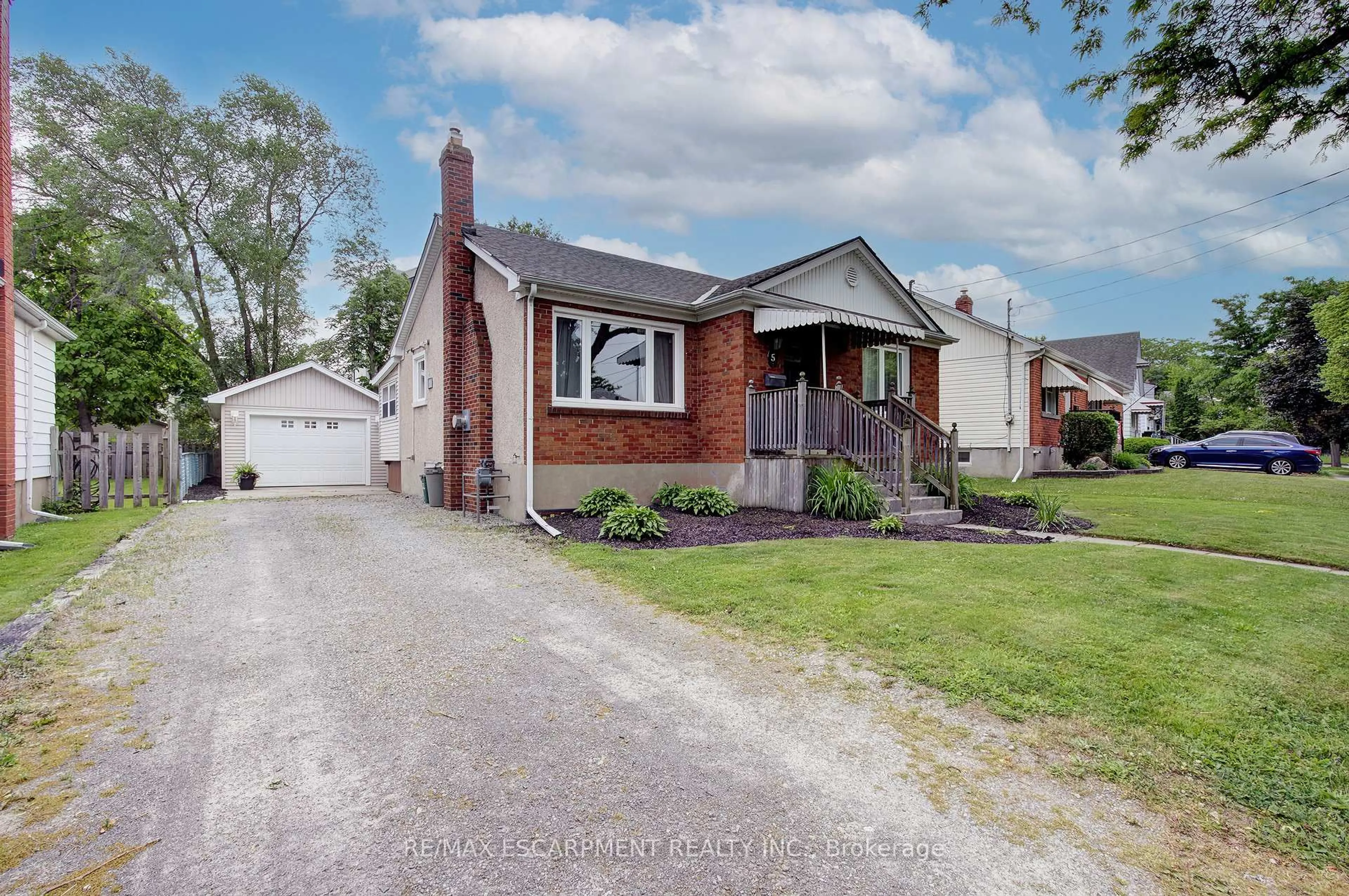 Home with brick exterior material, street for 5 Terrace Hill Rd, St. Catharines Ontario L2P 2T6