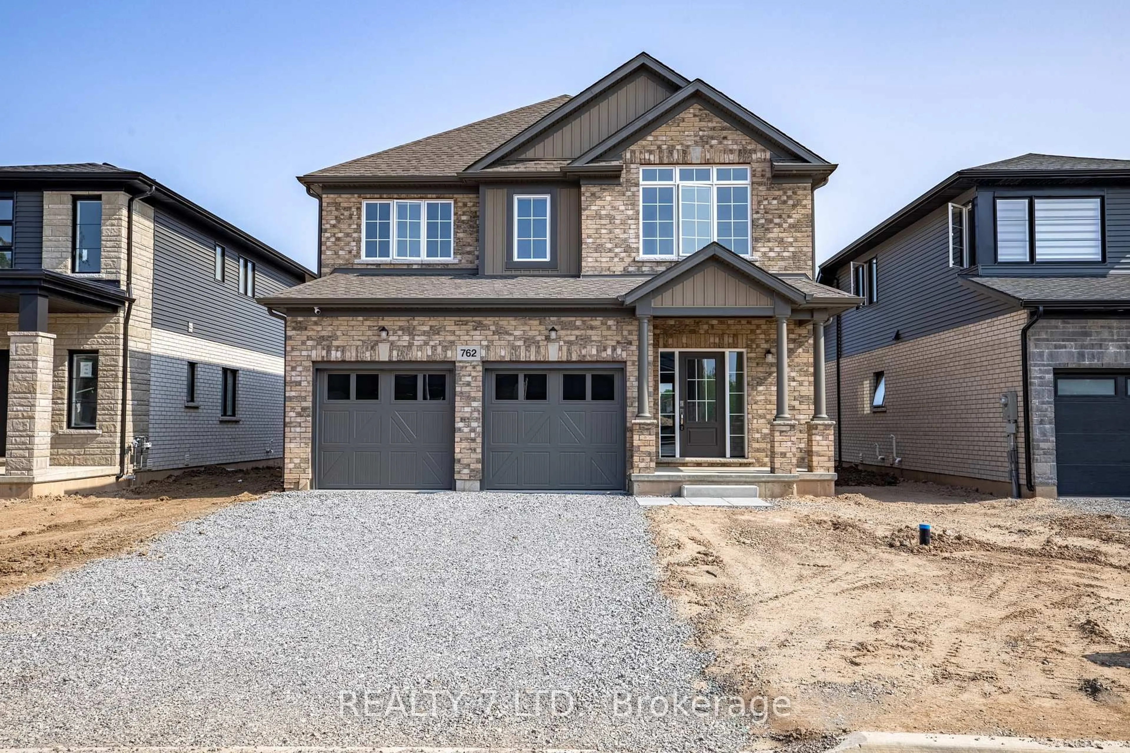 Home with brick exterior material, street for 762 Bradford Ave, Fort Erie Ontario L2A 0H3
