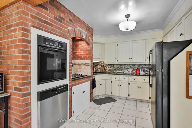 Additional image 18 of 110 Albion Crt