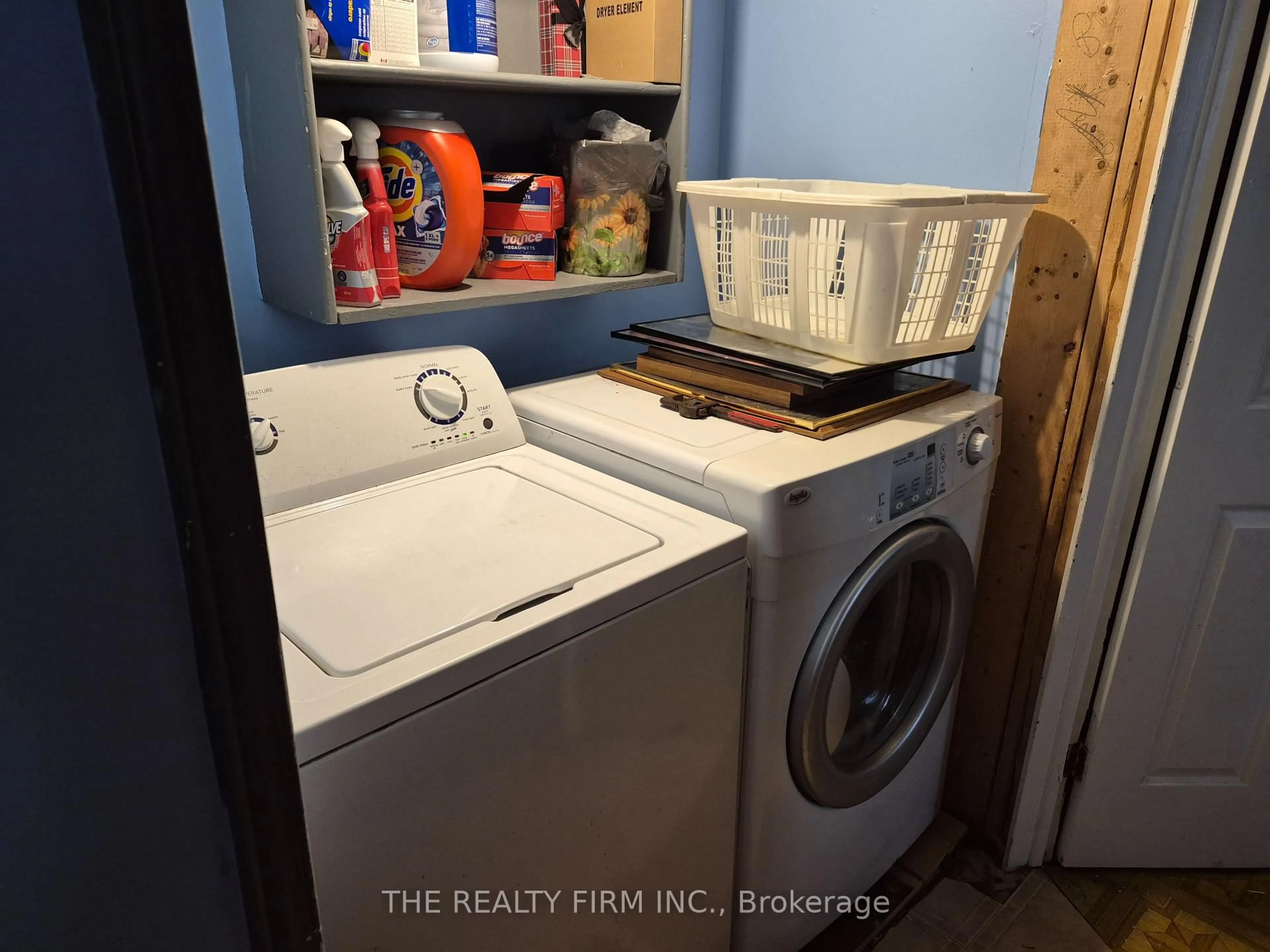Laundry room for 190 Munroe St, West Elgin Ontario N0L 2P0