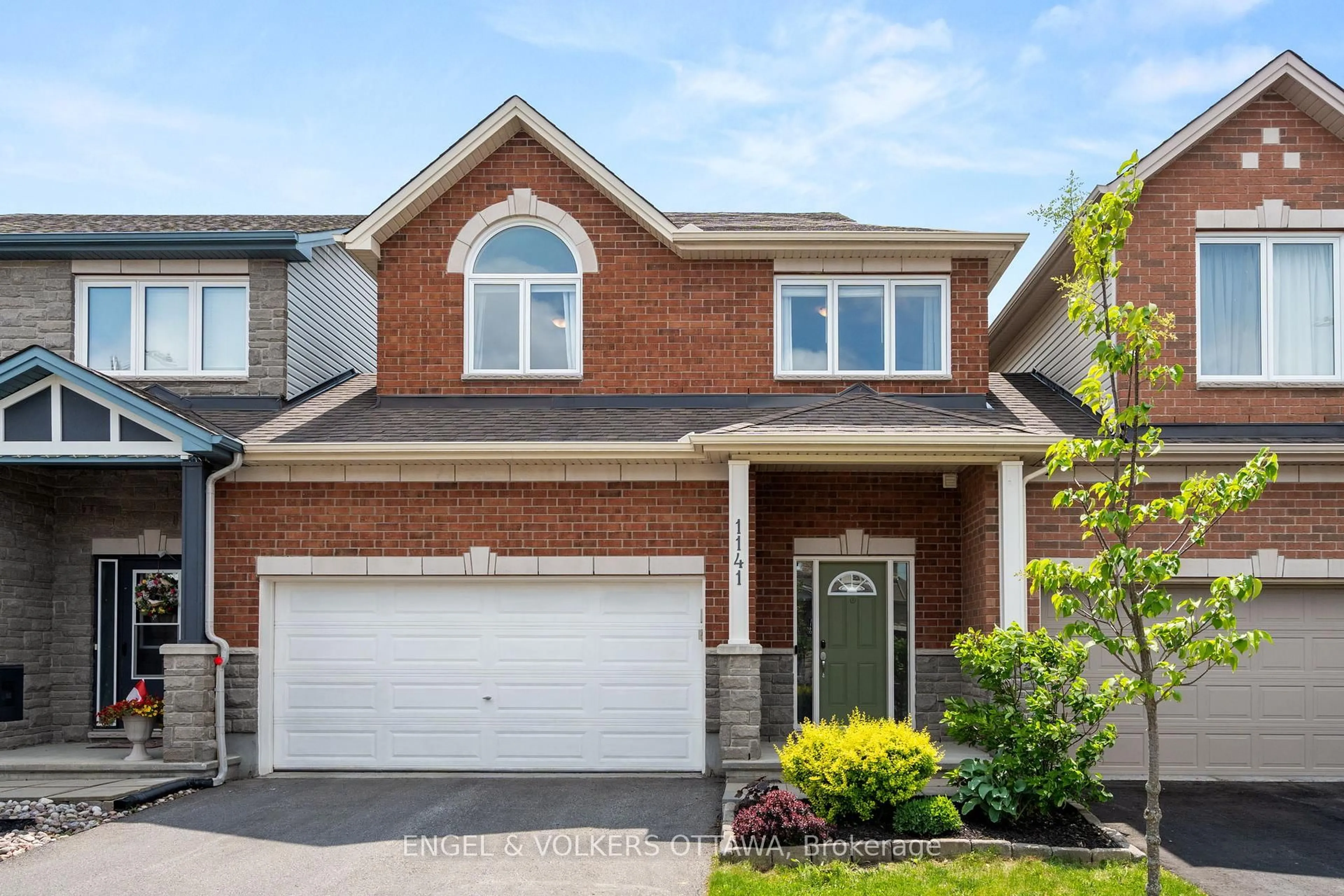 Home with brick exterior material, street for 1141 Northgraves Cres, Ottawa Ontario K2M 0E1