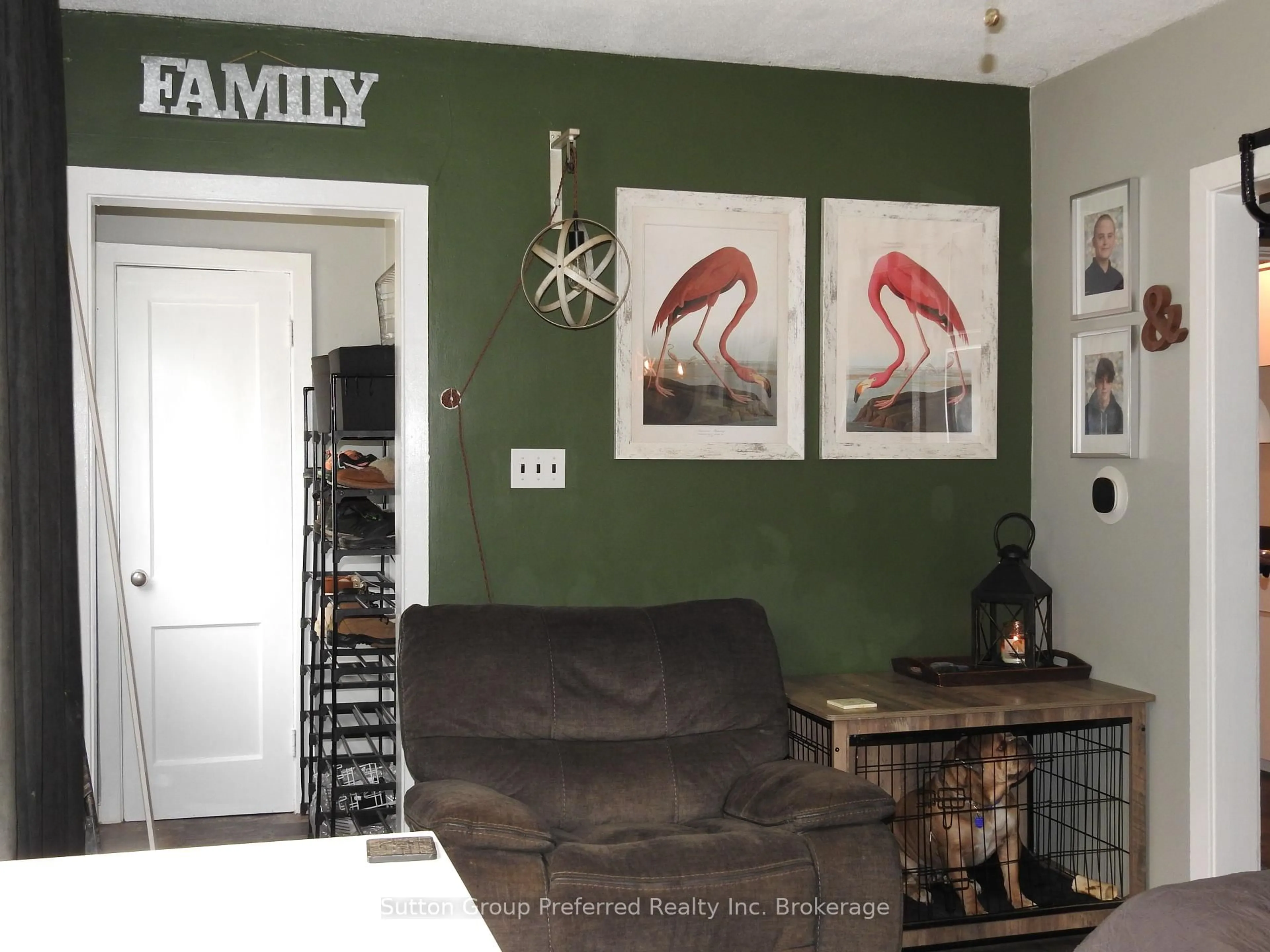 Living room with furniture, unknown for 116 Sunnyside Ave, Chatham-Kent Ontario N7M 2A1