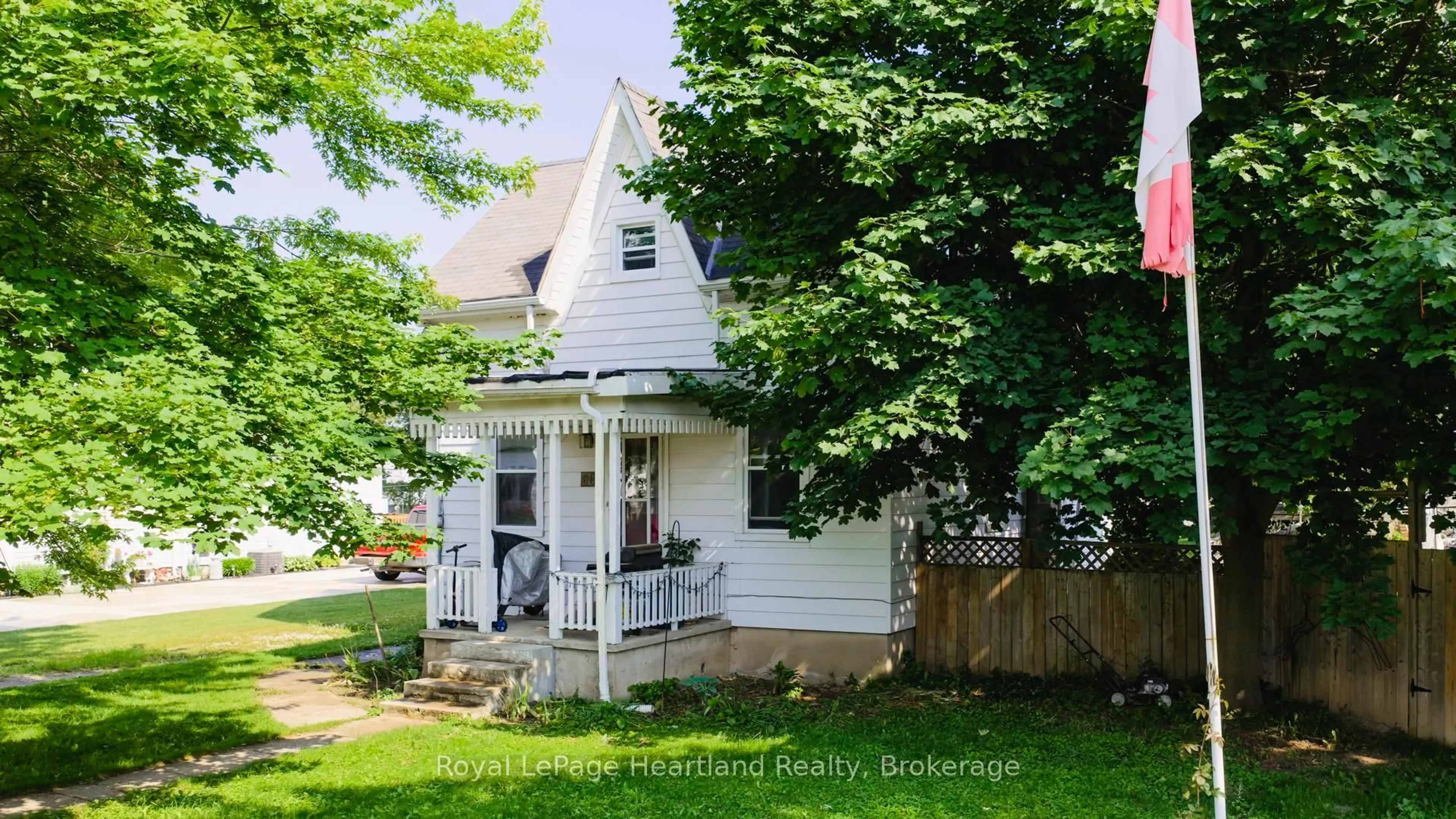 A pic from outside/outdoor area/front of a property/back of a property/a pic from drone, street for 88 Richmond St, Bluewater Ontario N0M 1X0