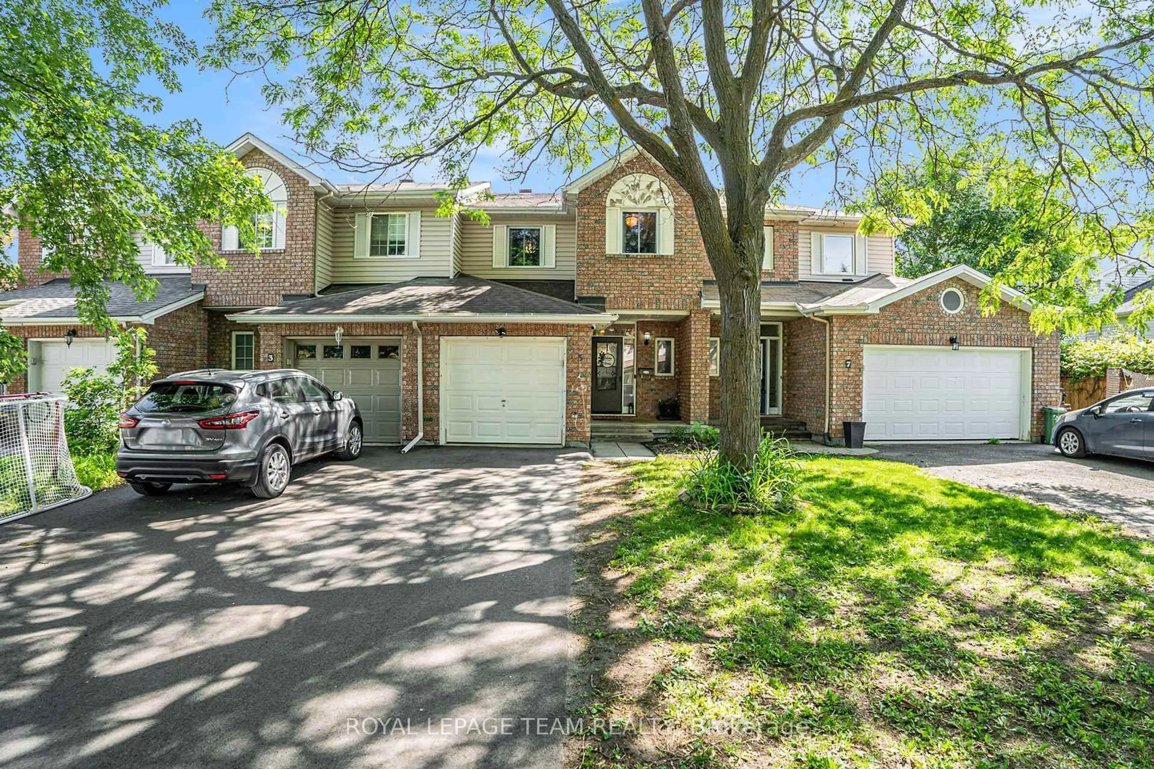 Home with brick exterior material, street for 5 Sunnybrooke Dr, Ottawa Ontario K2M 2P3