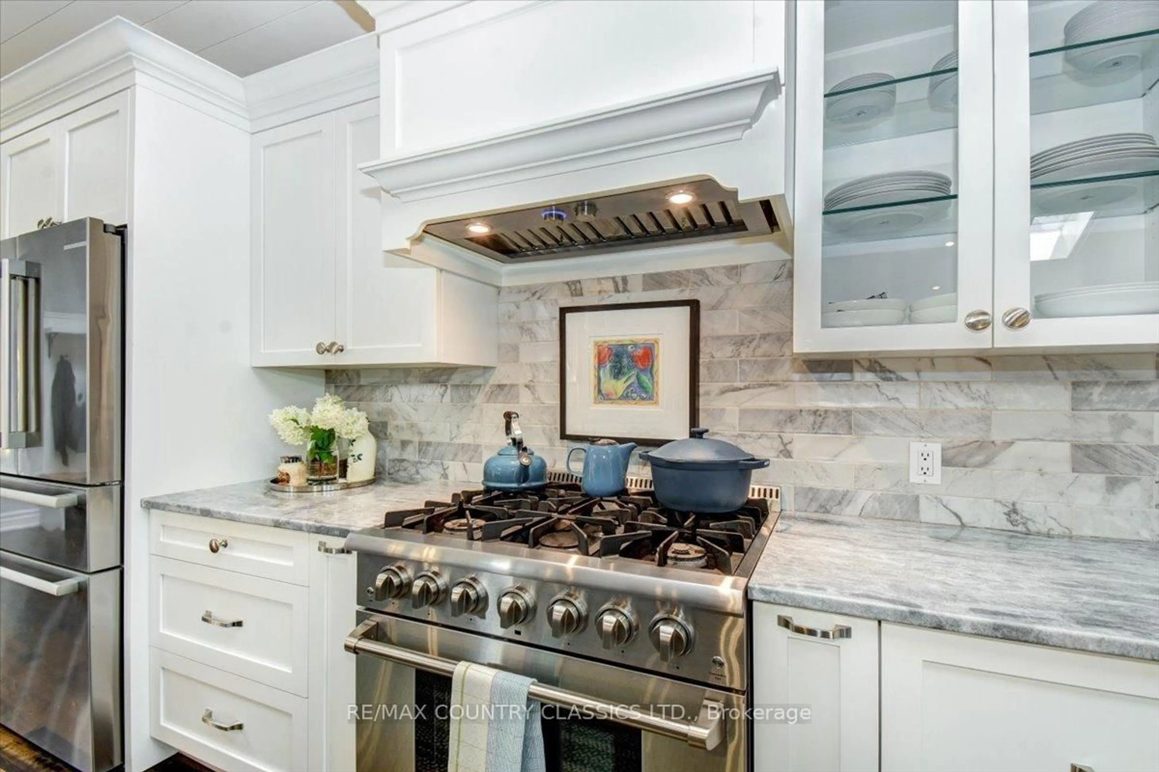 Contemporary kitchen, ceramic/tile floor for 442A Stringer Dr, Bancroft Ontario K0L 1C0