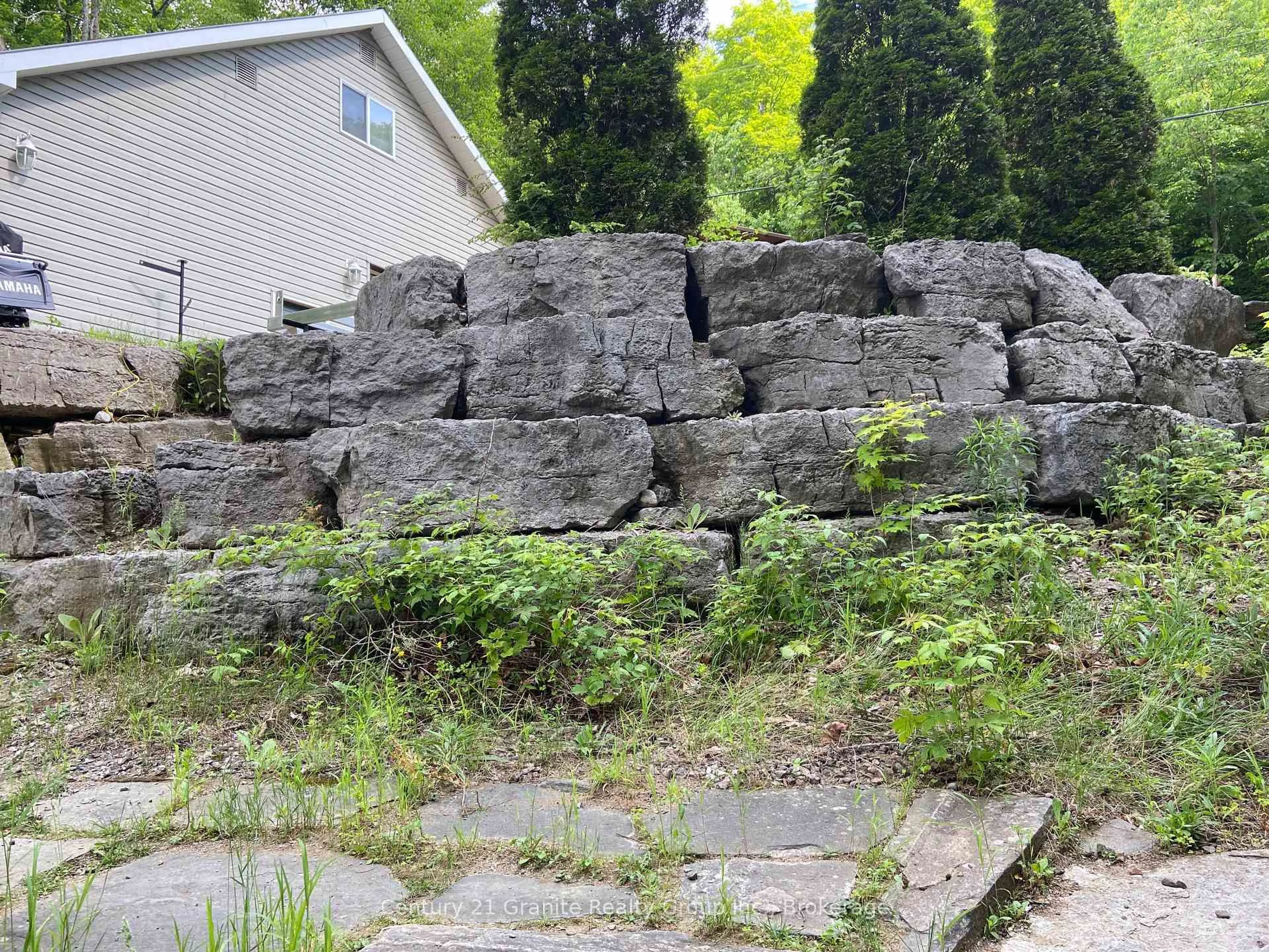 Patio, building for 2346 Wilkinson Dr, Dysart et al Ontario K0M 1S0