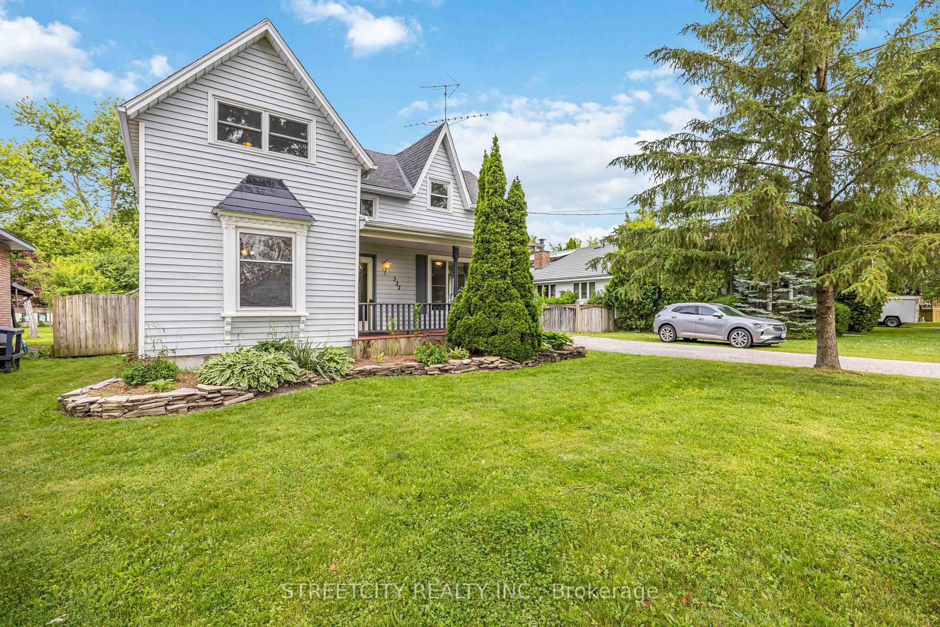 A pic from outside/outdoor area/front of a property/back of a property/a pic from drone, street for 337 Eureka St, Enniskillen Ontario N0N 1R0