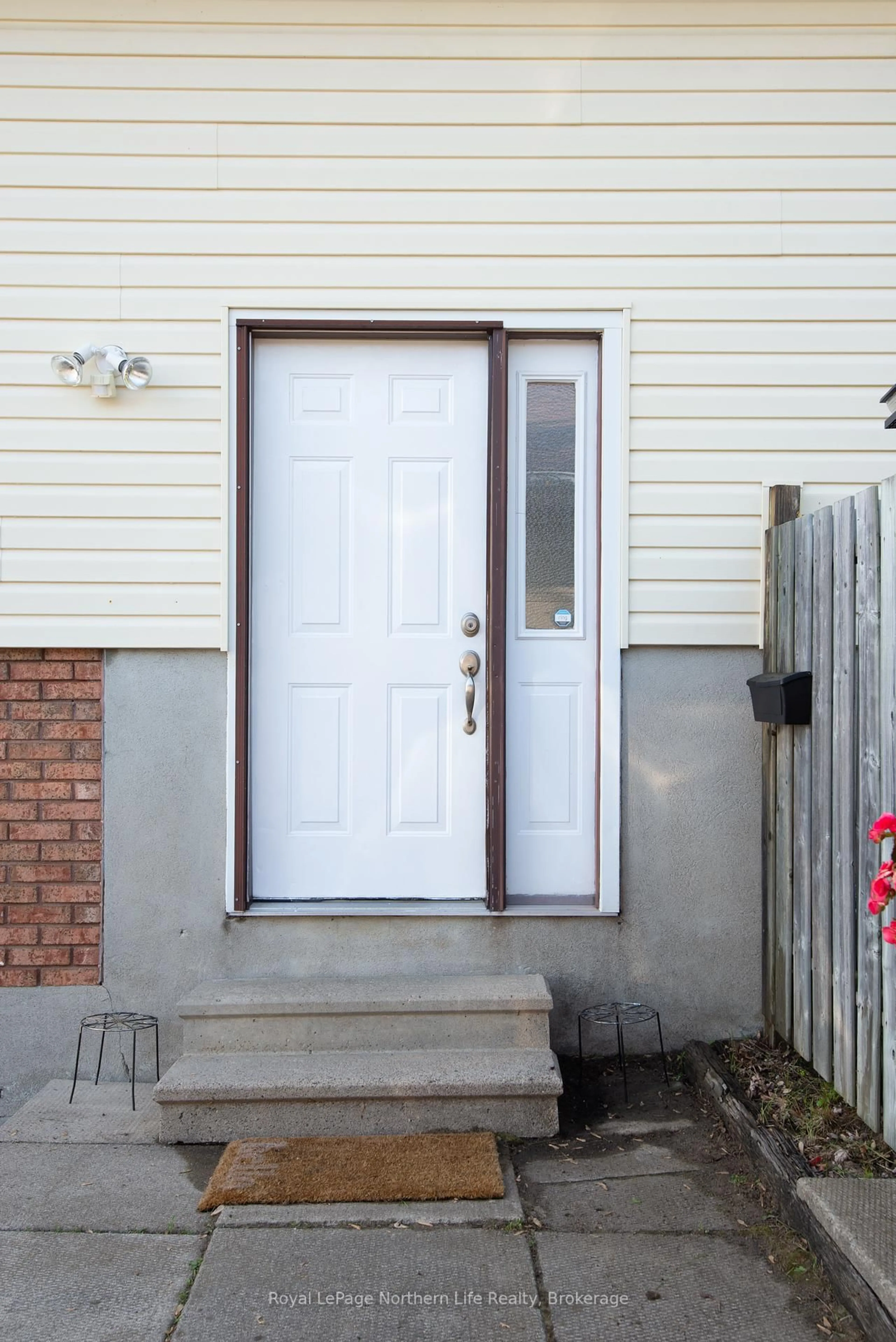 Unknown for 10 Massey Dr, North Bay Ontario P1A 3Y4