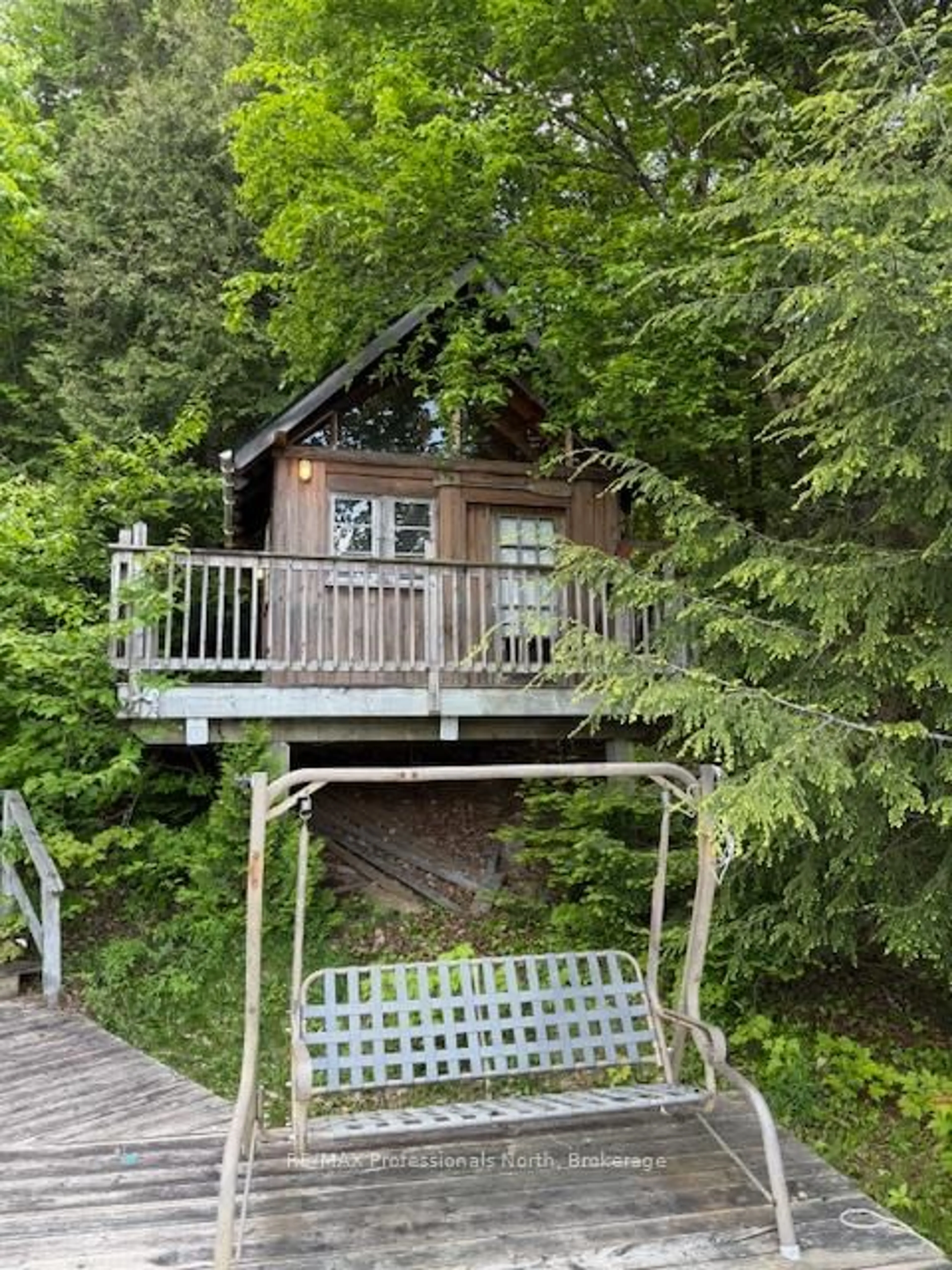 Shed for 69 Maple Dr, Perry Ontario P0A 1J0
