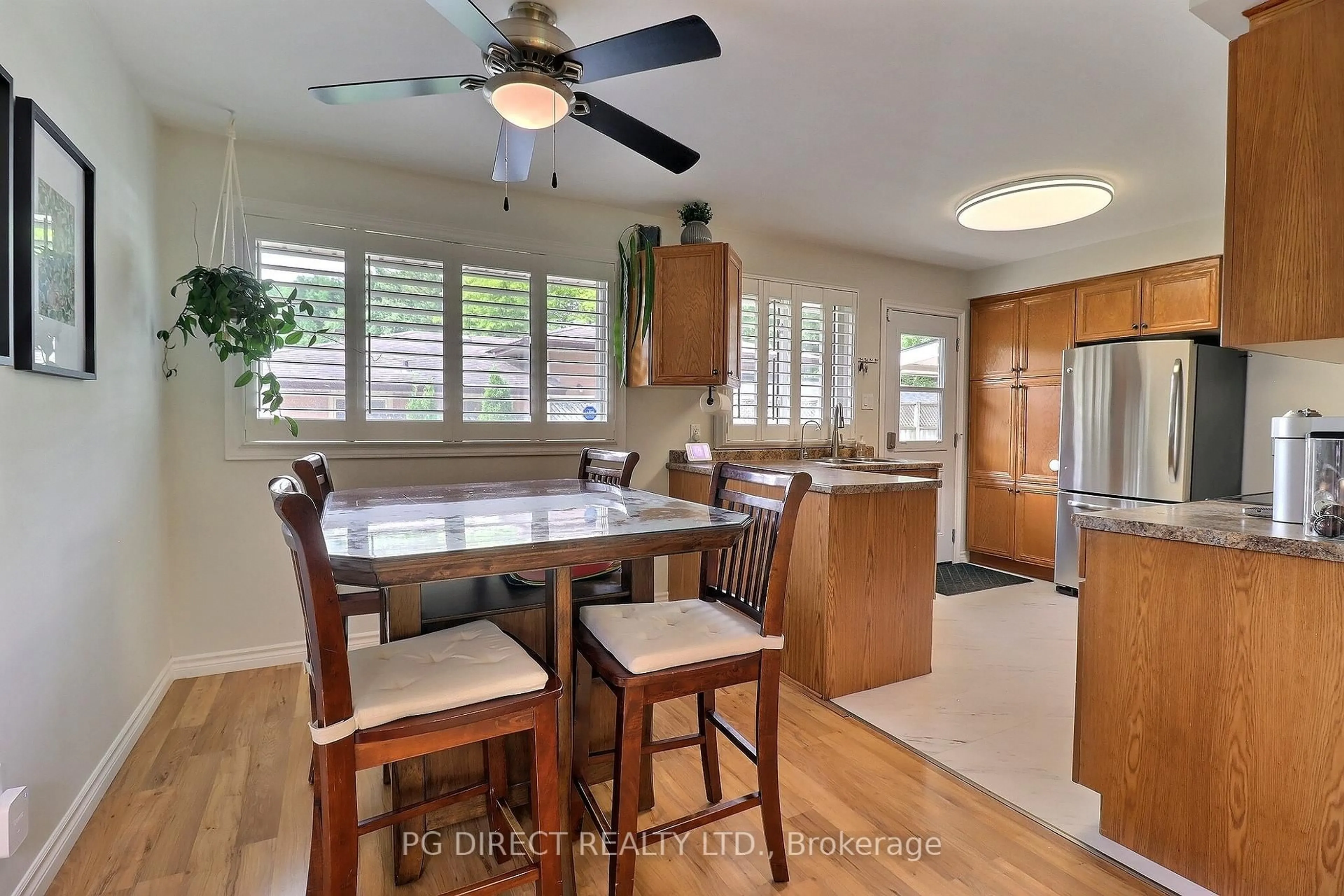 Open concept kitchen, unknown for 3 Baffin Pl, London East Ontario N5V 1E8