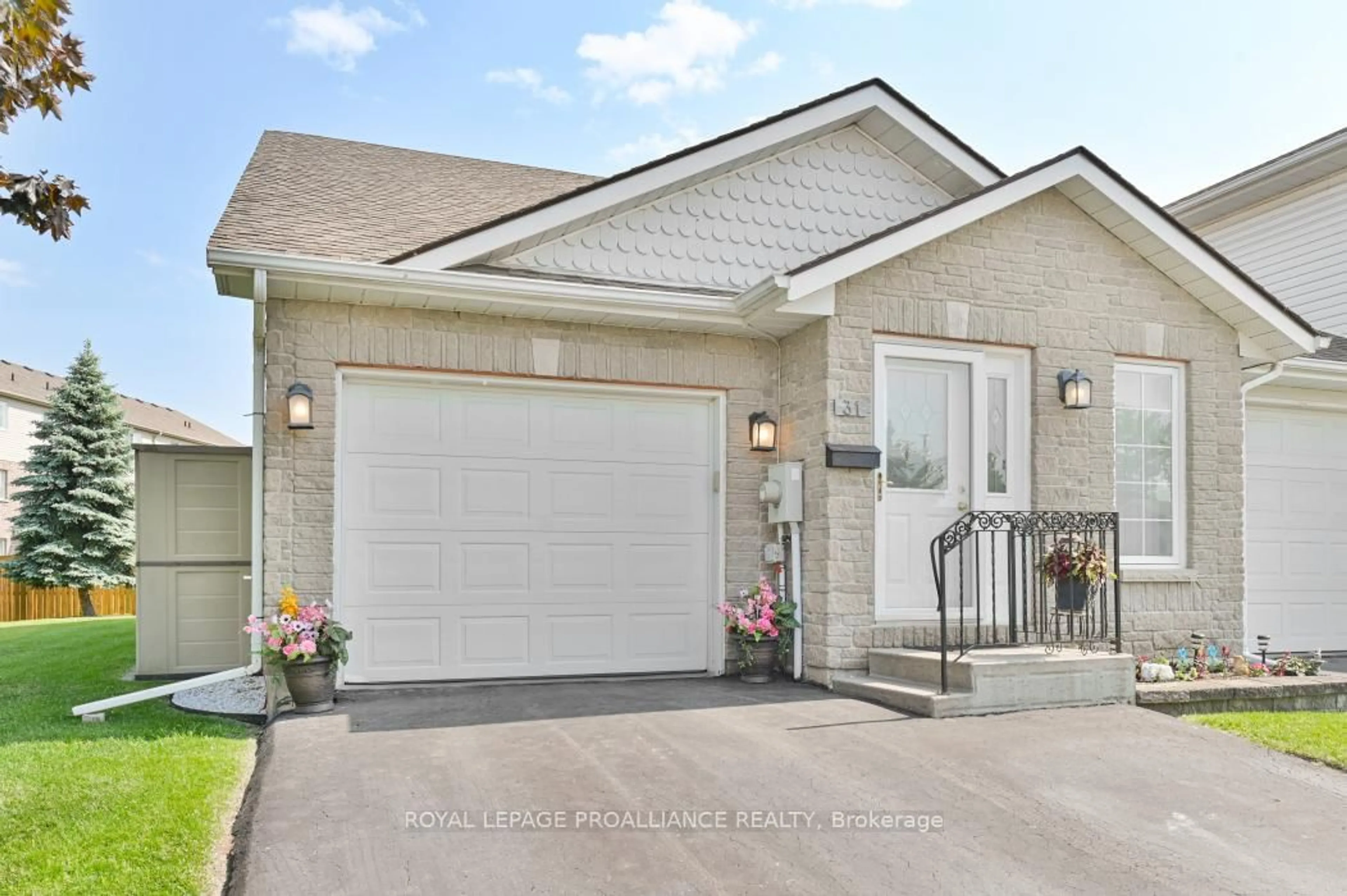 Home with vinyl exterior material, street for 31 Alder Crt, Belleville Ontario K8P 5L5