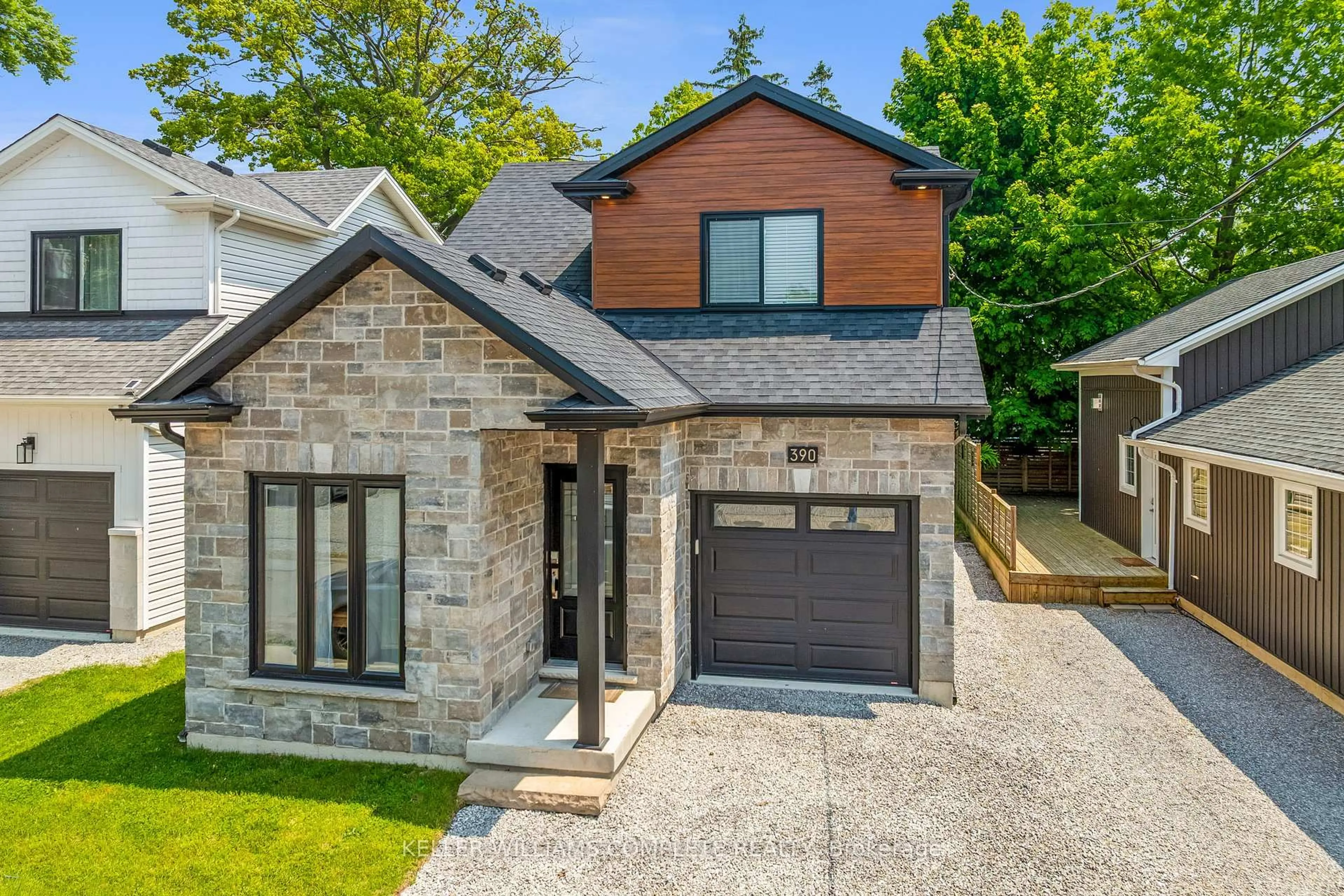 Home with brick exterior material, street for 390 Elmwood Ave, Fort Erie Ontario L0S 1B0