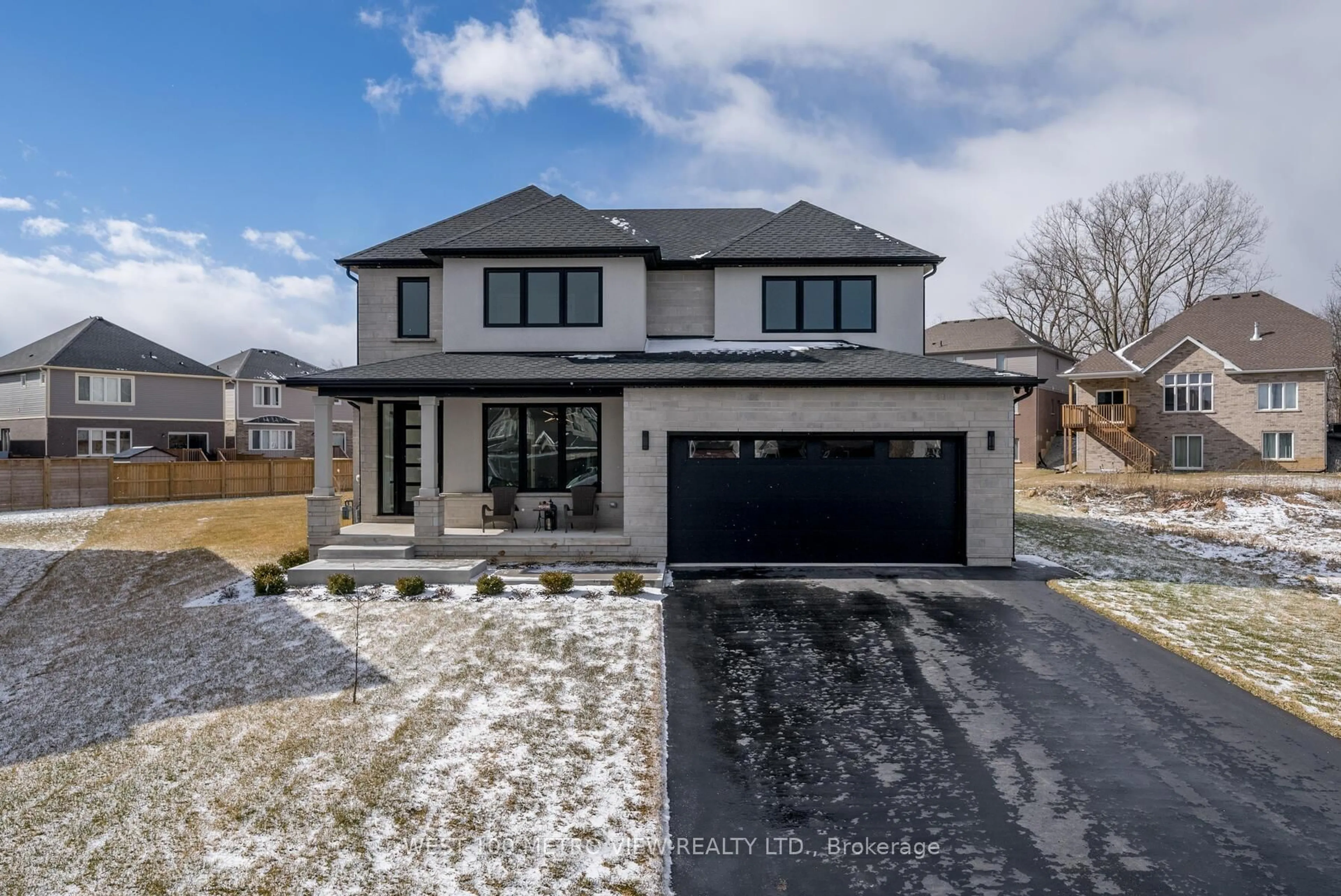 Home with brick exterior material, street for 3607 Carolinia Crt, Fort Erie Ontario L0S 1N0