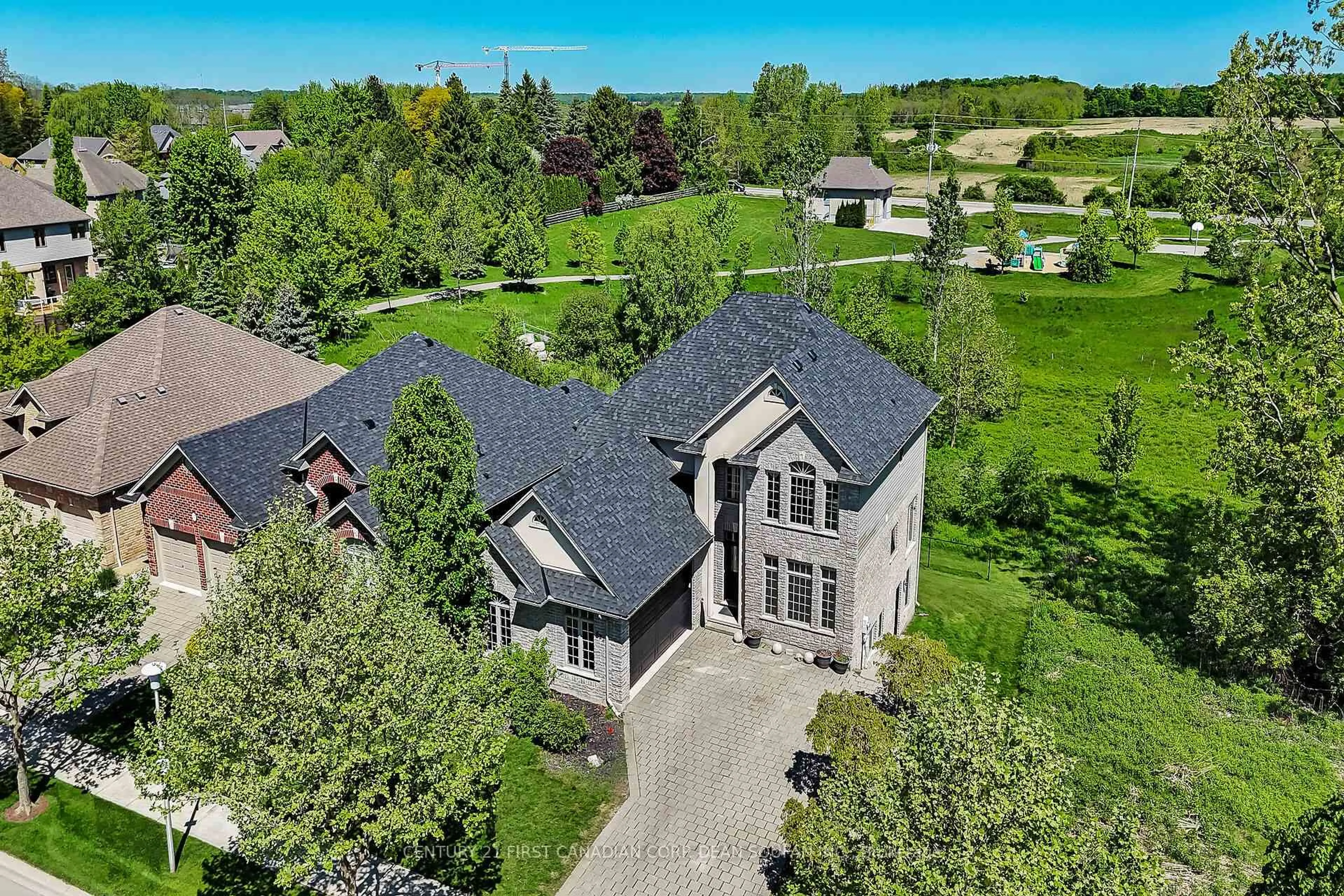 A pic from outside/outdoor area/front of a property/back of a property/a pic from drone, street for 224 Skyline Ave, London North Ontario N5X 0A3