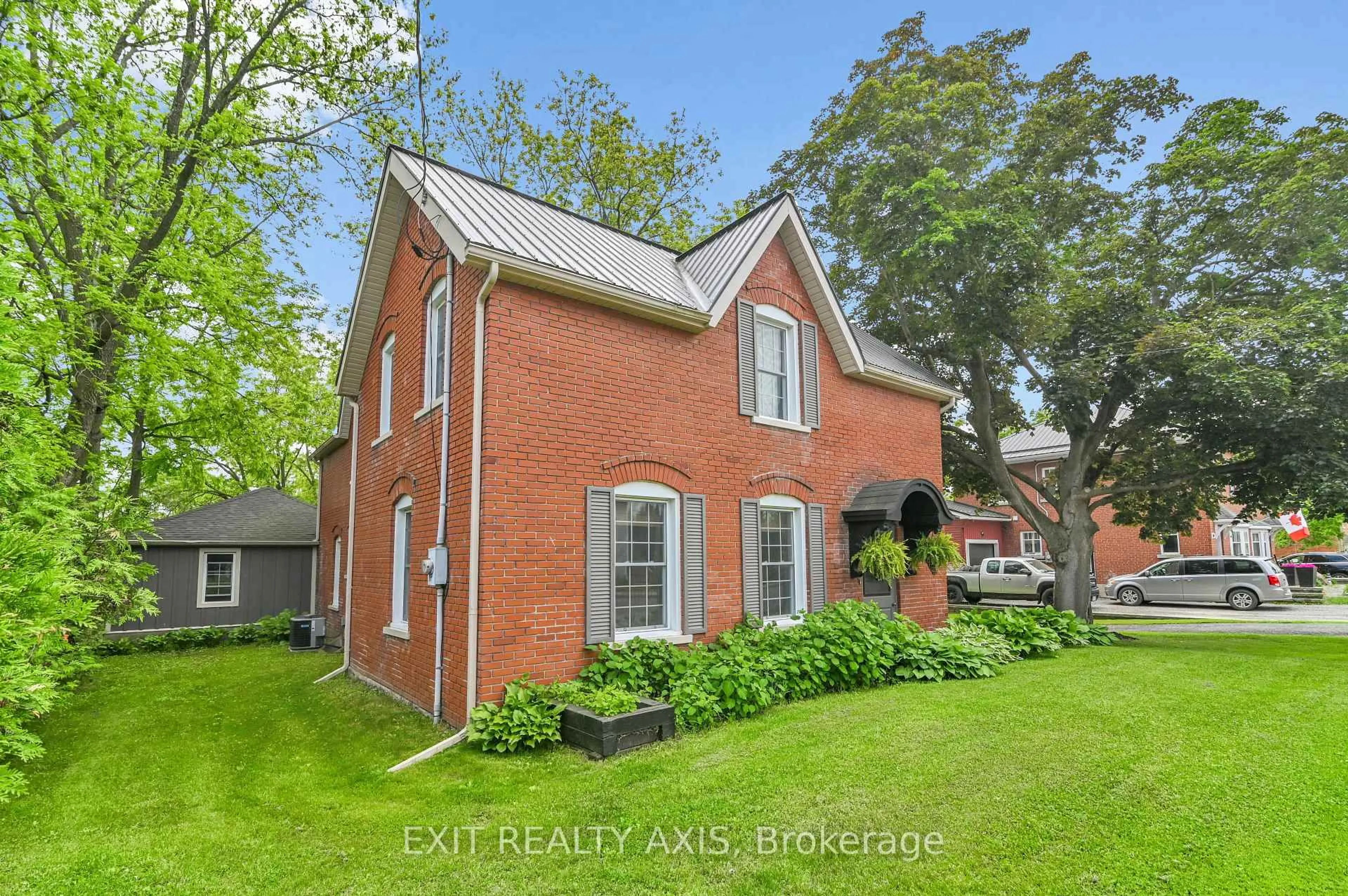 Home with brick exterior material, street for 208 Clothier St, North Grenville Ontario K0G 1J0