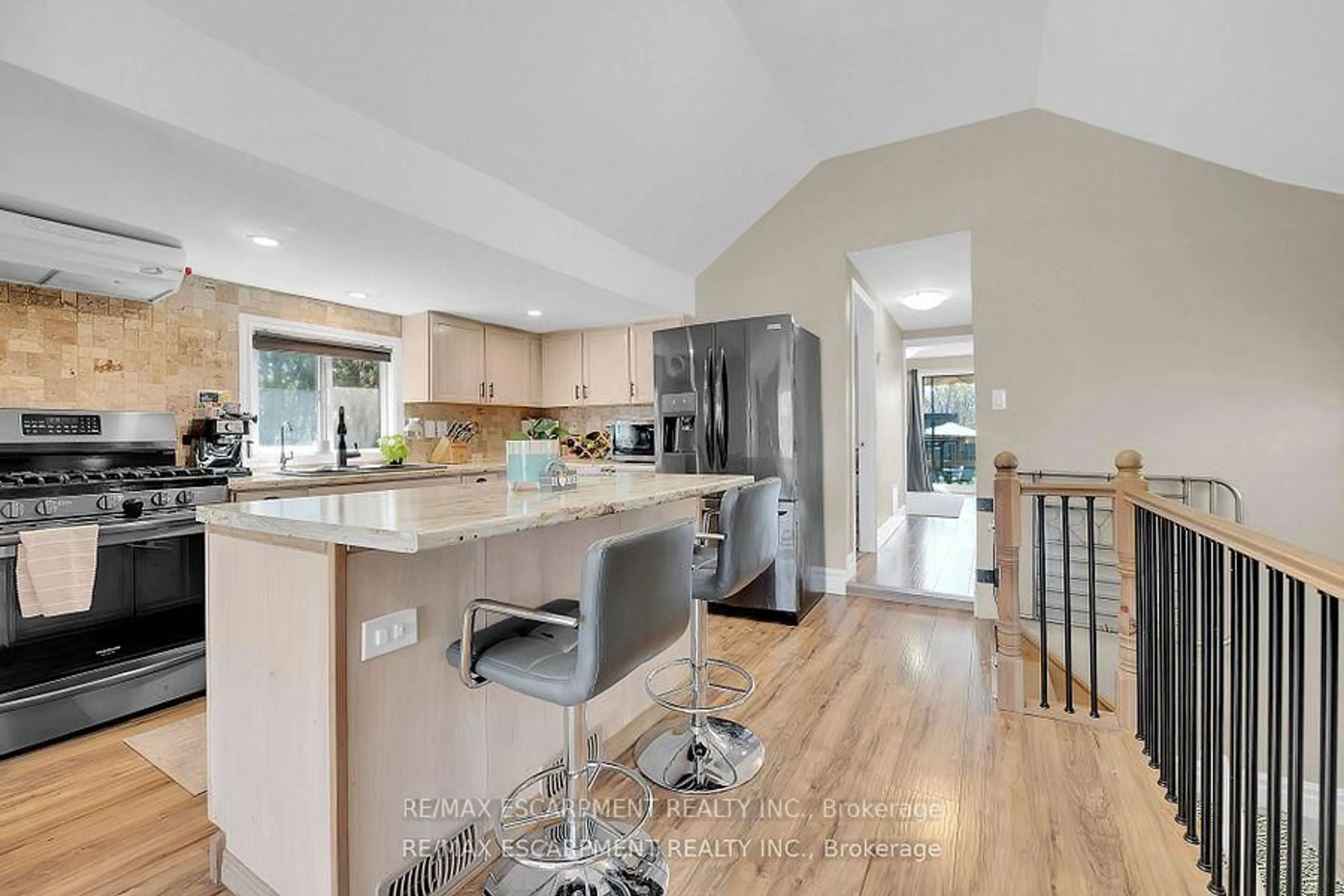 Open concept kitchen, unknown for 3614 Campden Rd, Lincoln Ontario L0R 1G0