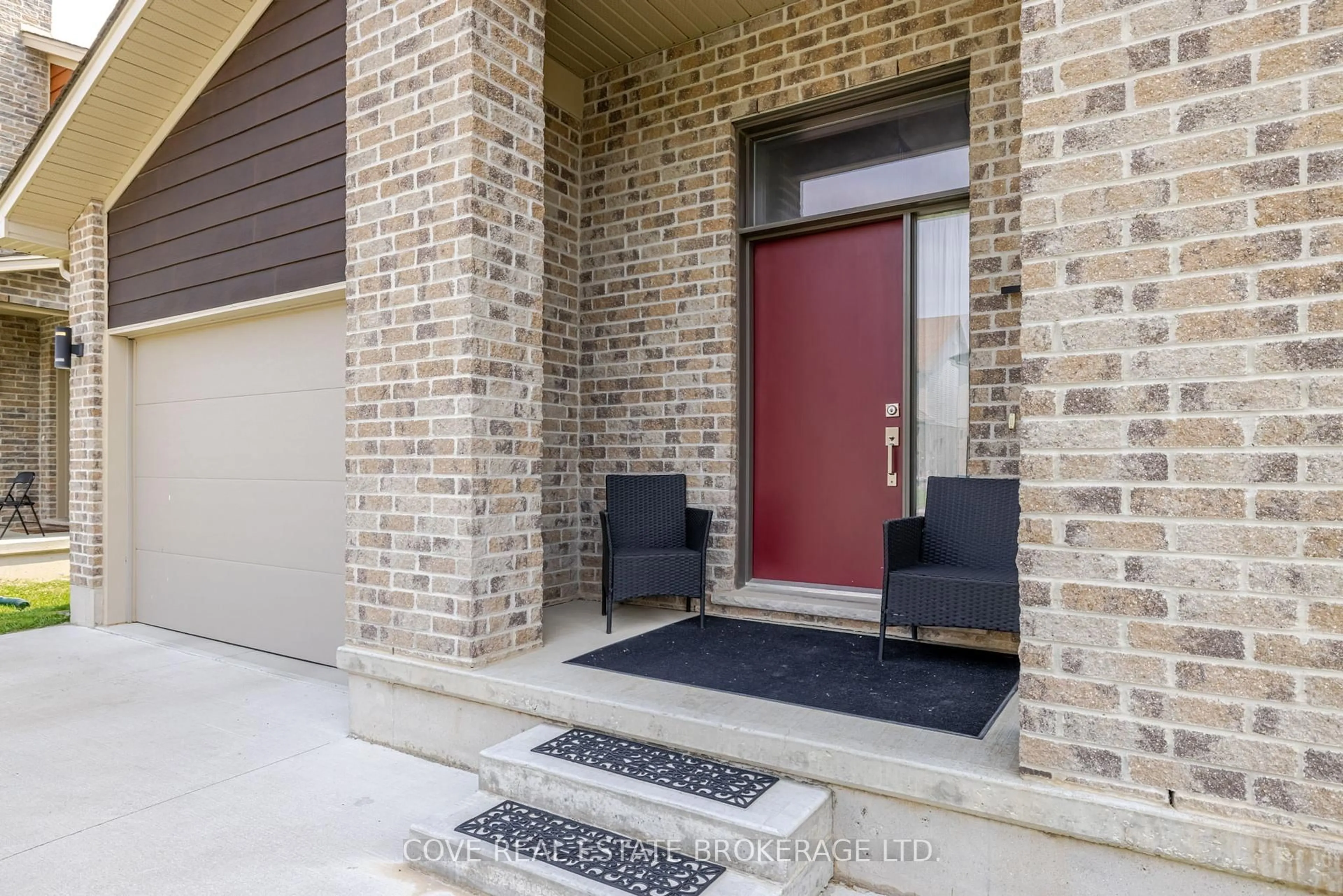 Home with brick exterior material, street for 575 Chelton Rd, London South Ontario N6M 0H7