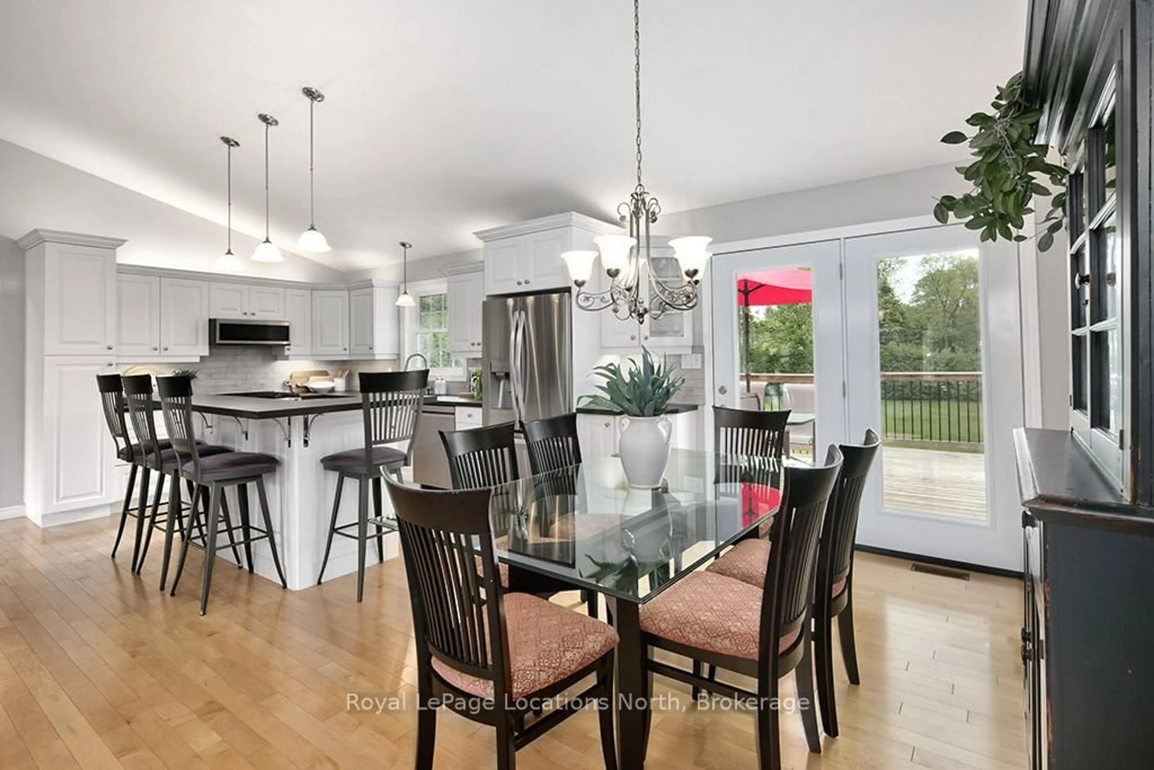 Open concept kitchen, unknown for 114 Edward St, Blue Mountains Ontario N0H 1J0