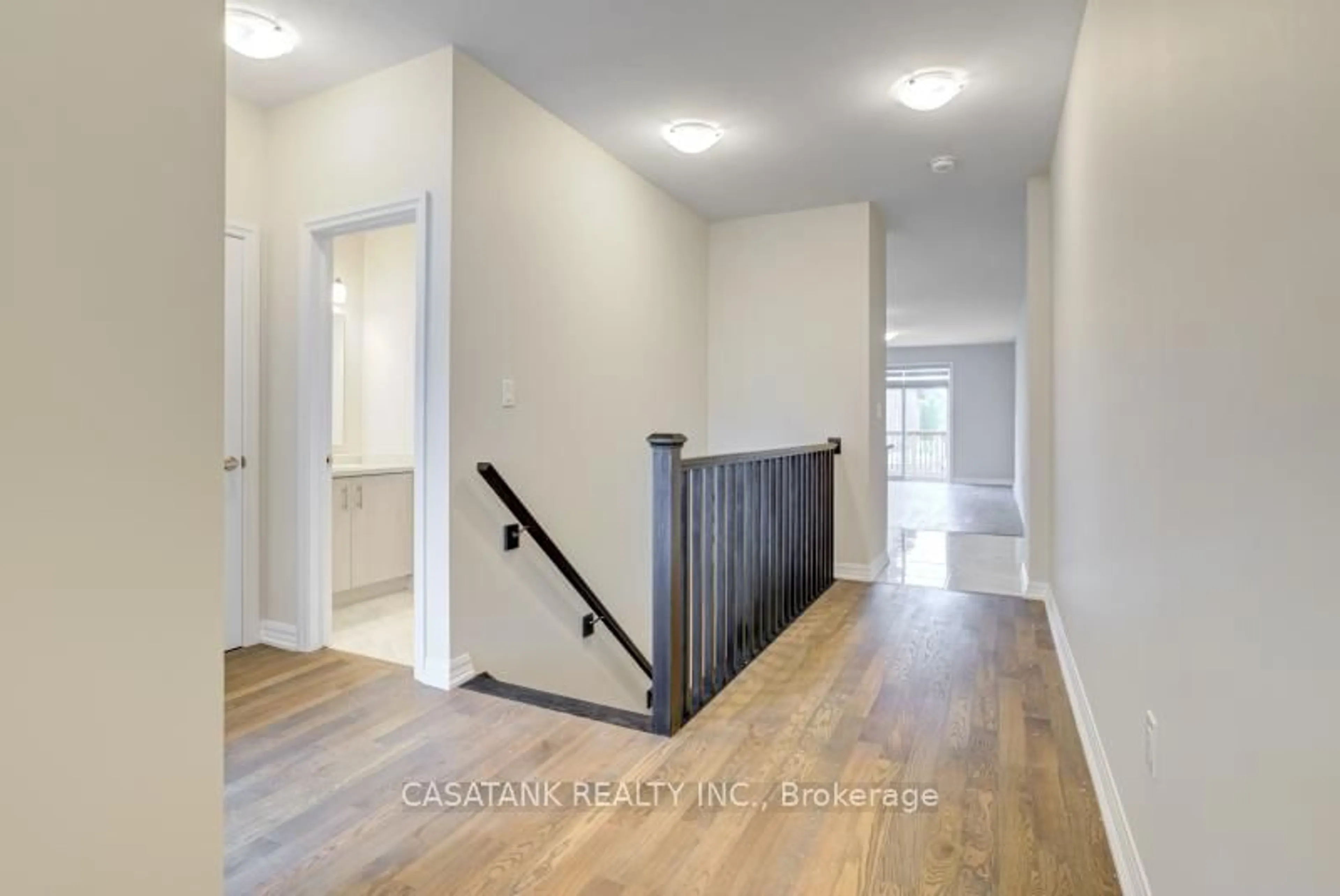 Indoor entryway for 4311 Mann St #20, Niagara Falls Ontario L2G 3K2