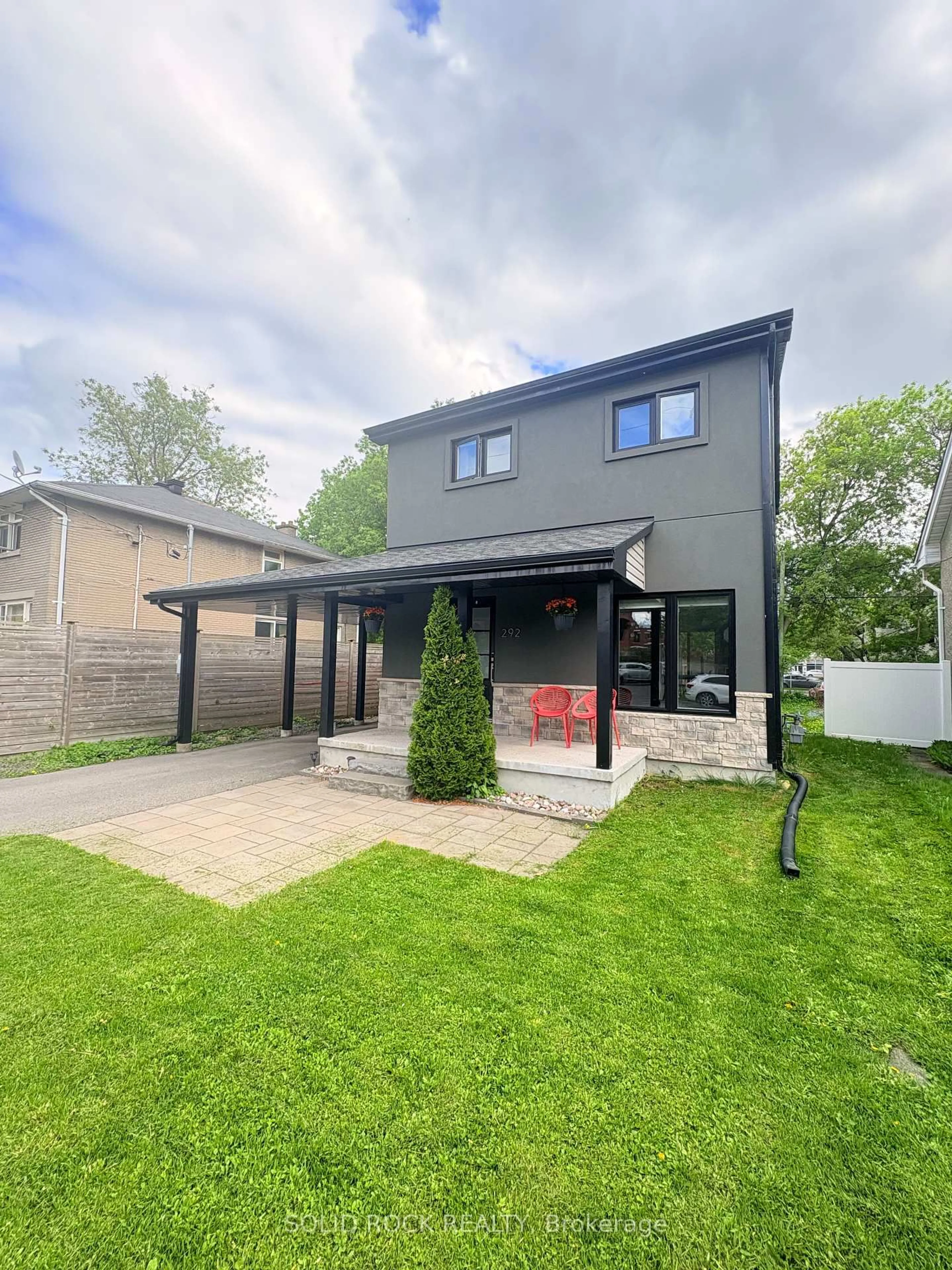 Unknown for 292 Currell Ave, Ottawa Ontario K1Z 7J6